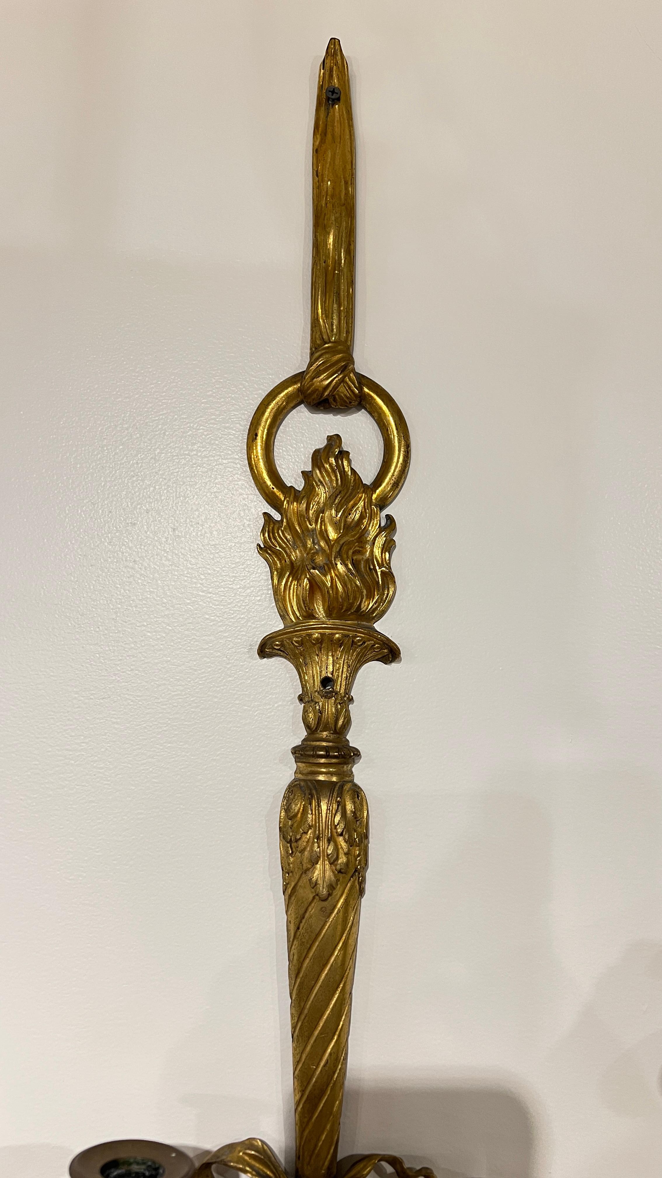 Coppia di grandi lampade francesi in stile Luigi XVI in bronzo dorato e diaspro porcellana in vendita 3