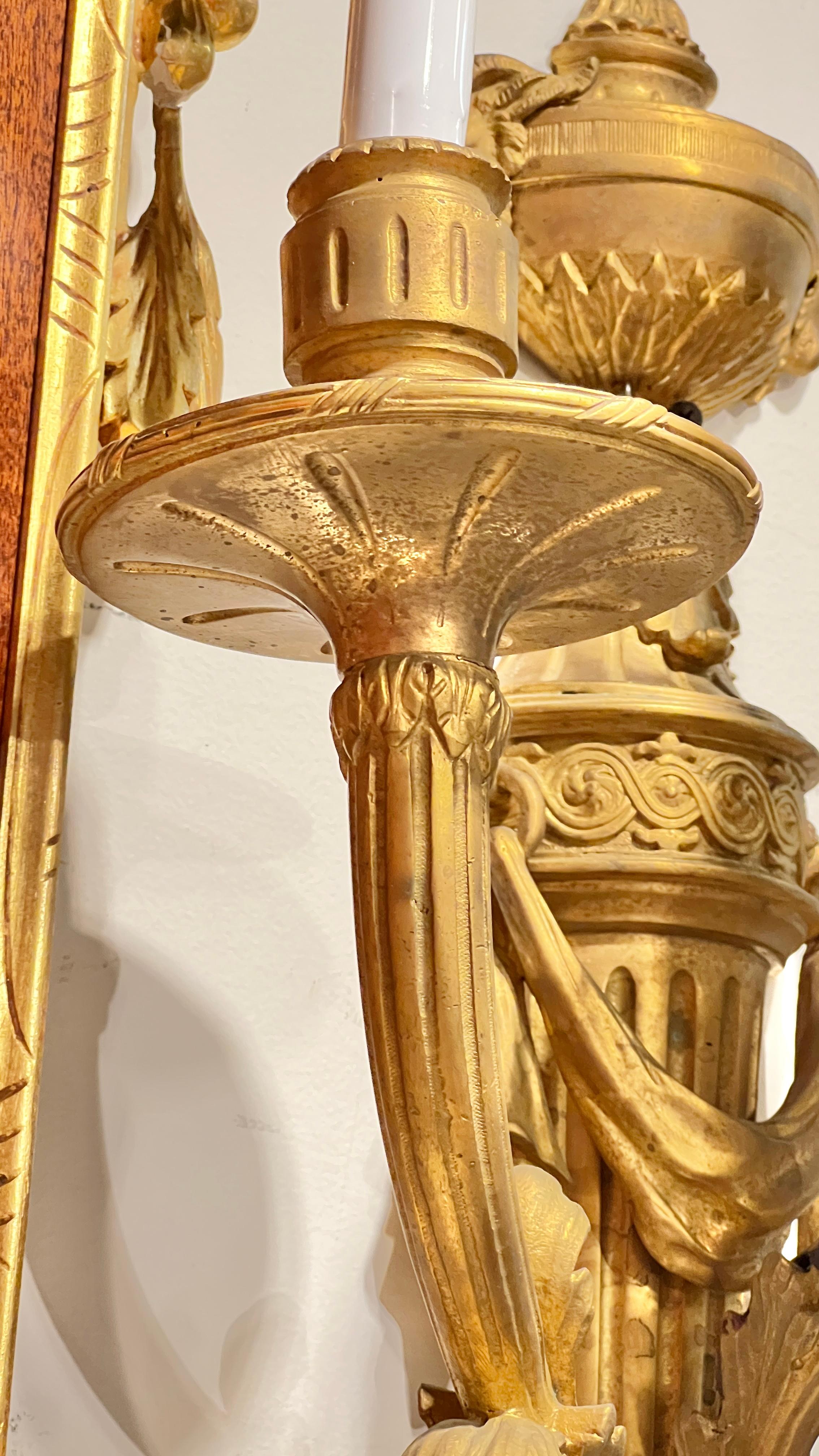 Pair Large Antique Gilt Bronzes 3-Light Sconces in French Louis XVI Style Dorado en venta
