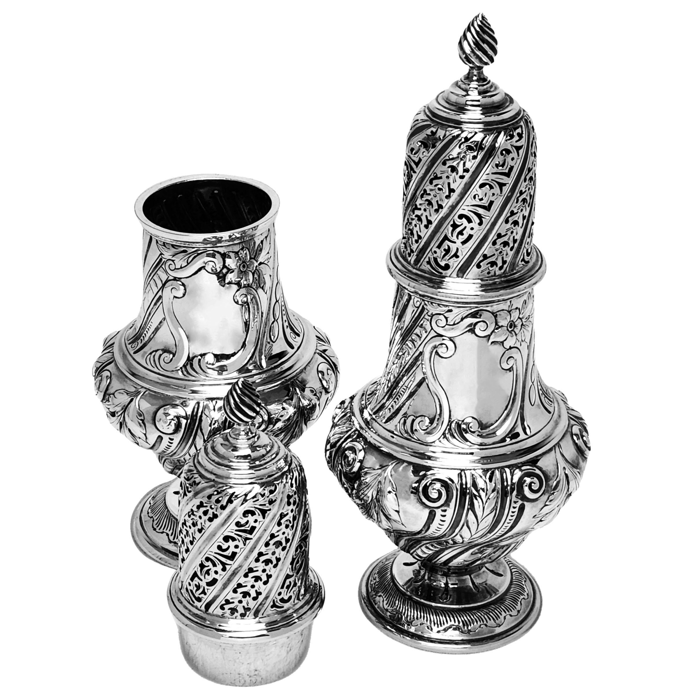 Große antike viktorianische Silberguss-/Schirmen / Shakers 1886 / 87 Zuckerdosen, Paar (Viktorianisch) im Angebot