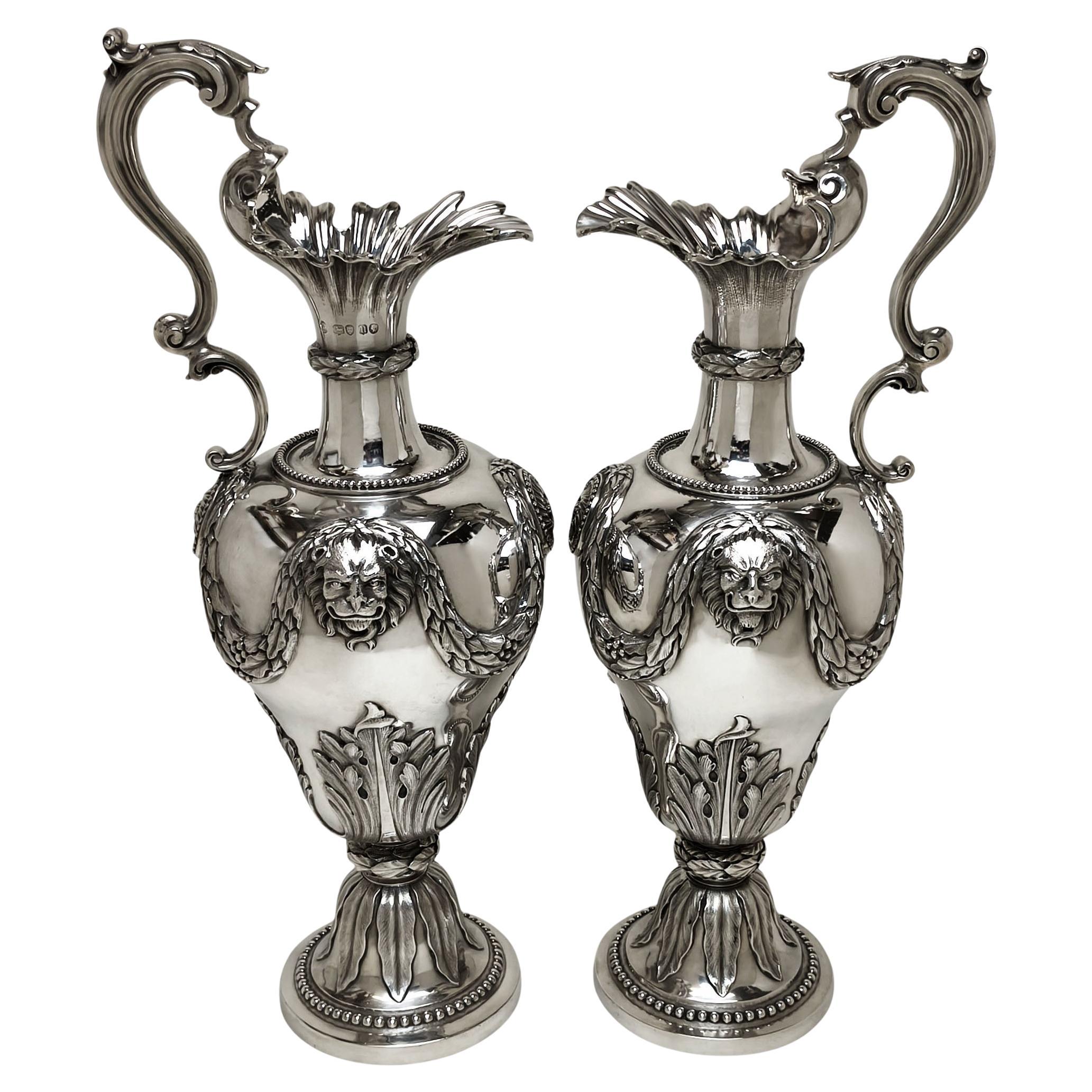 Coppia di grandi brocche d'argento antiche vittoriane Ewers Pitchers 1868 Londra, Inghilterra