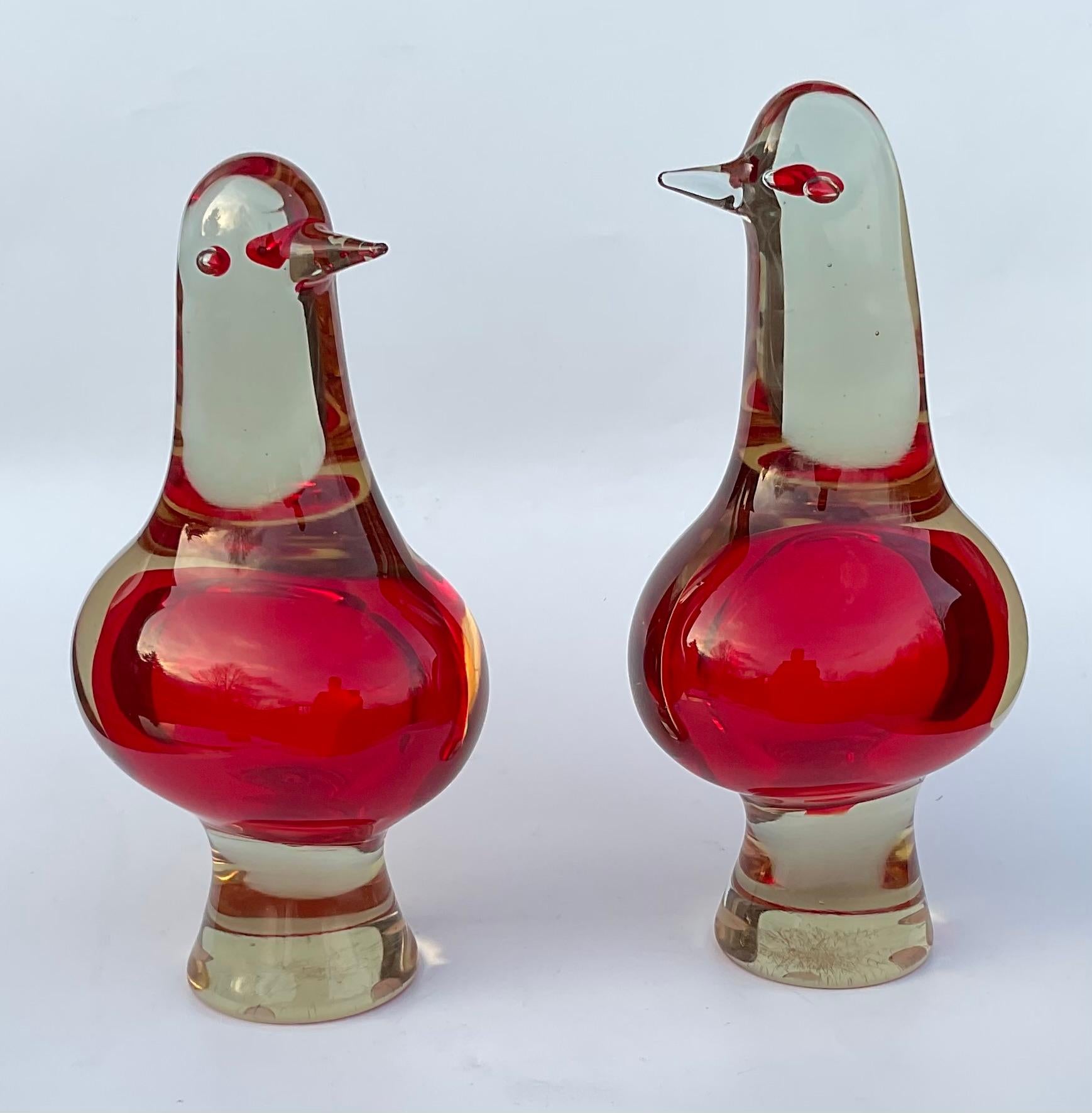 PAIR Large Antonio da Ros Cenedese Murano Sommerso Glass Figures Birds in Red In Good Condition In Ann Arbor, MI