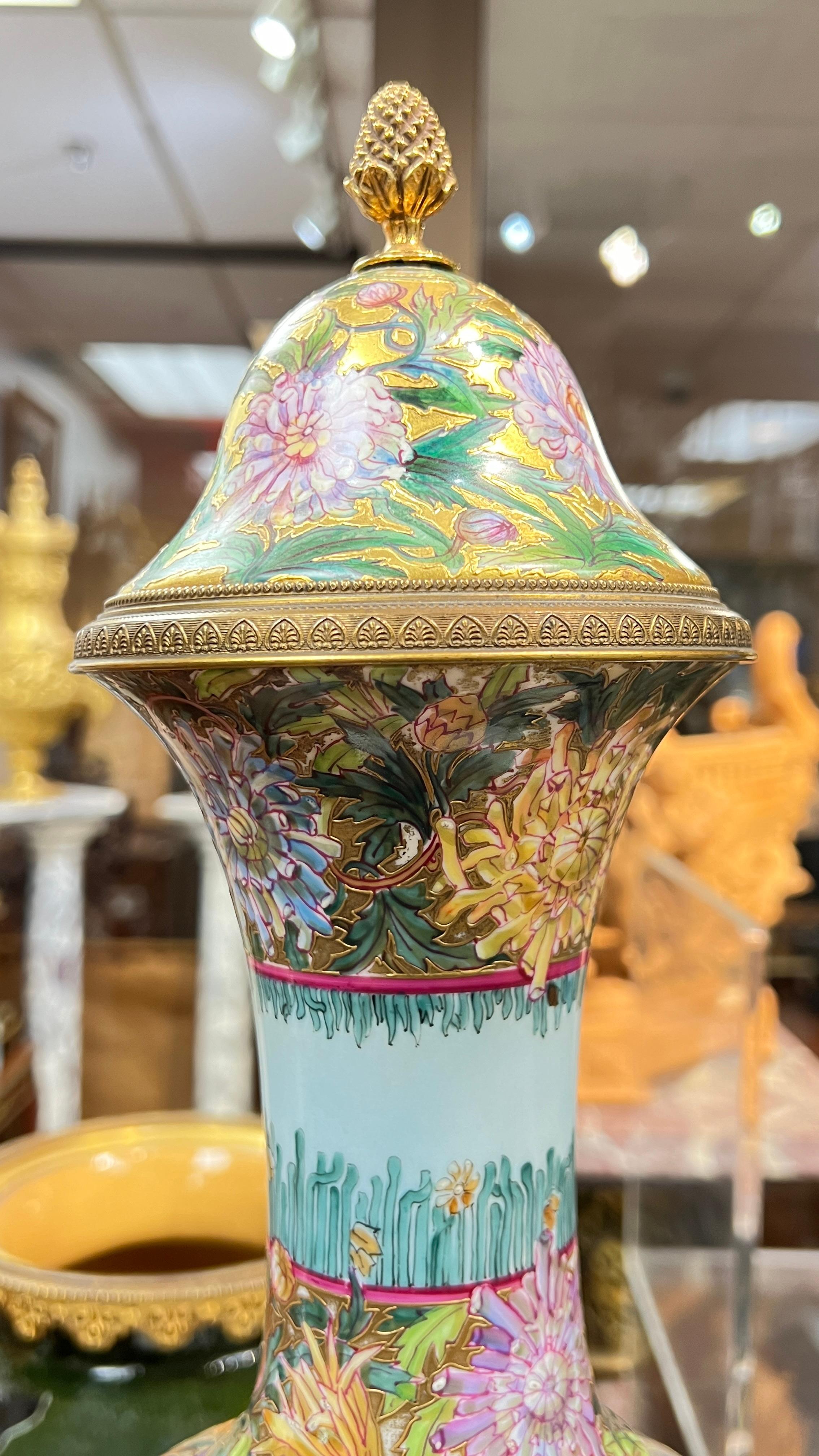Paire de grands vases émaillés pseudo-cloisonnés de style Sèvres Art Nouveau en vente 11