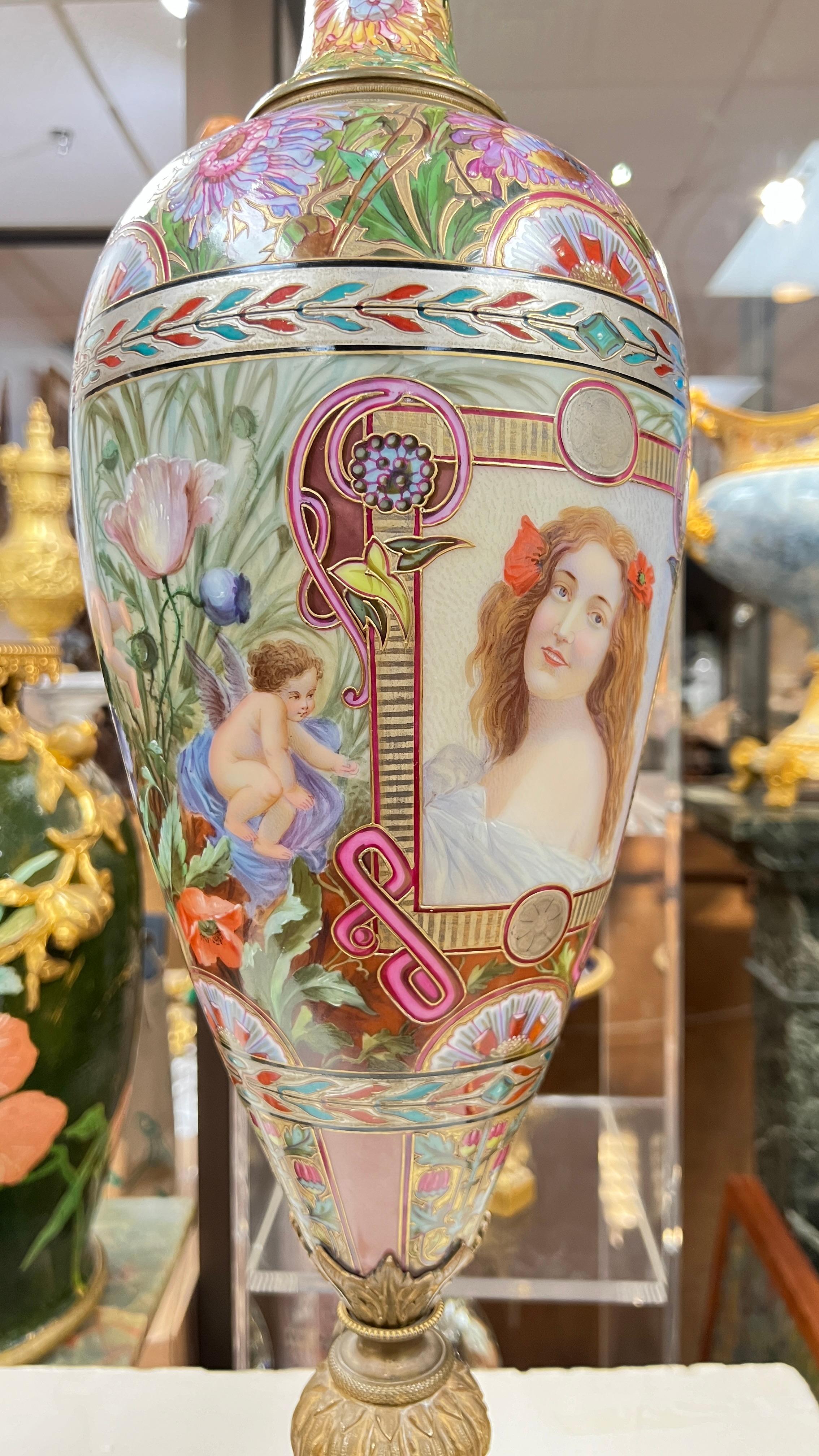 Paire de grands vases émaillés pseudo-cloisonnés de style Sèvres Art Nouveau en vente 1