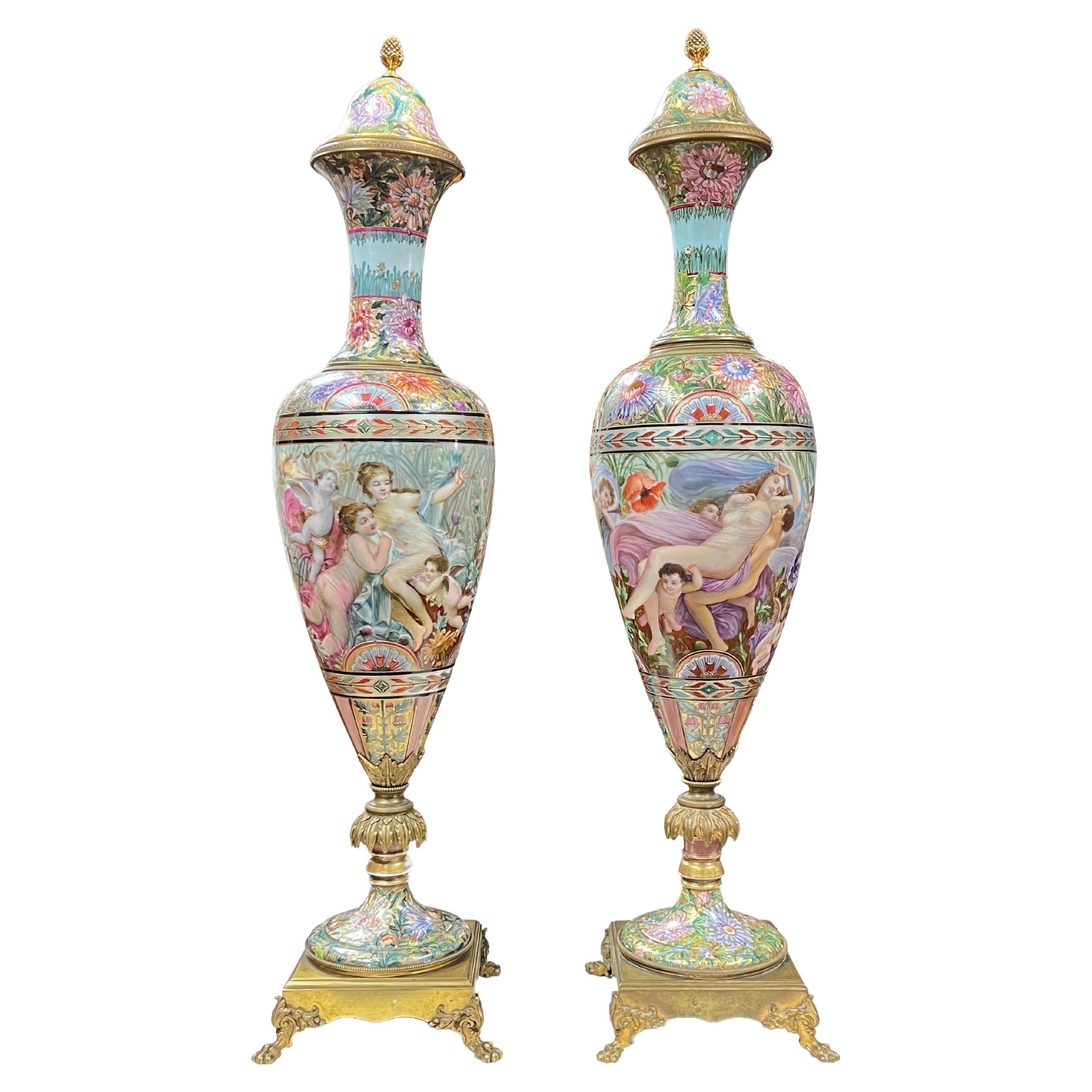 Pareja de Grandes Jarrones Esmaltados Pseudo-Cloisonné Estilo Art Nouveau Sevres