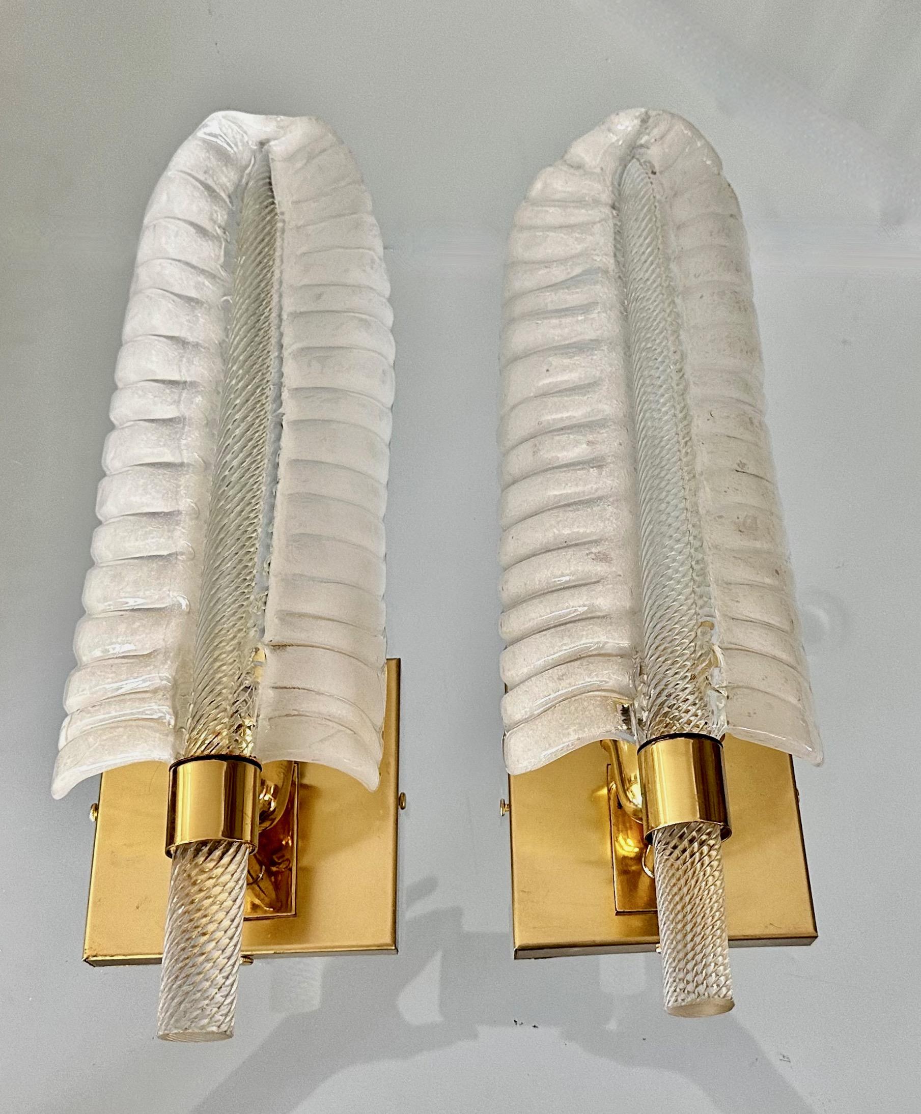 Pair Large Barovier Italian Glass Leaf Wall Sconces In Good Condition In Palm Springs, CA