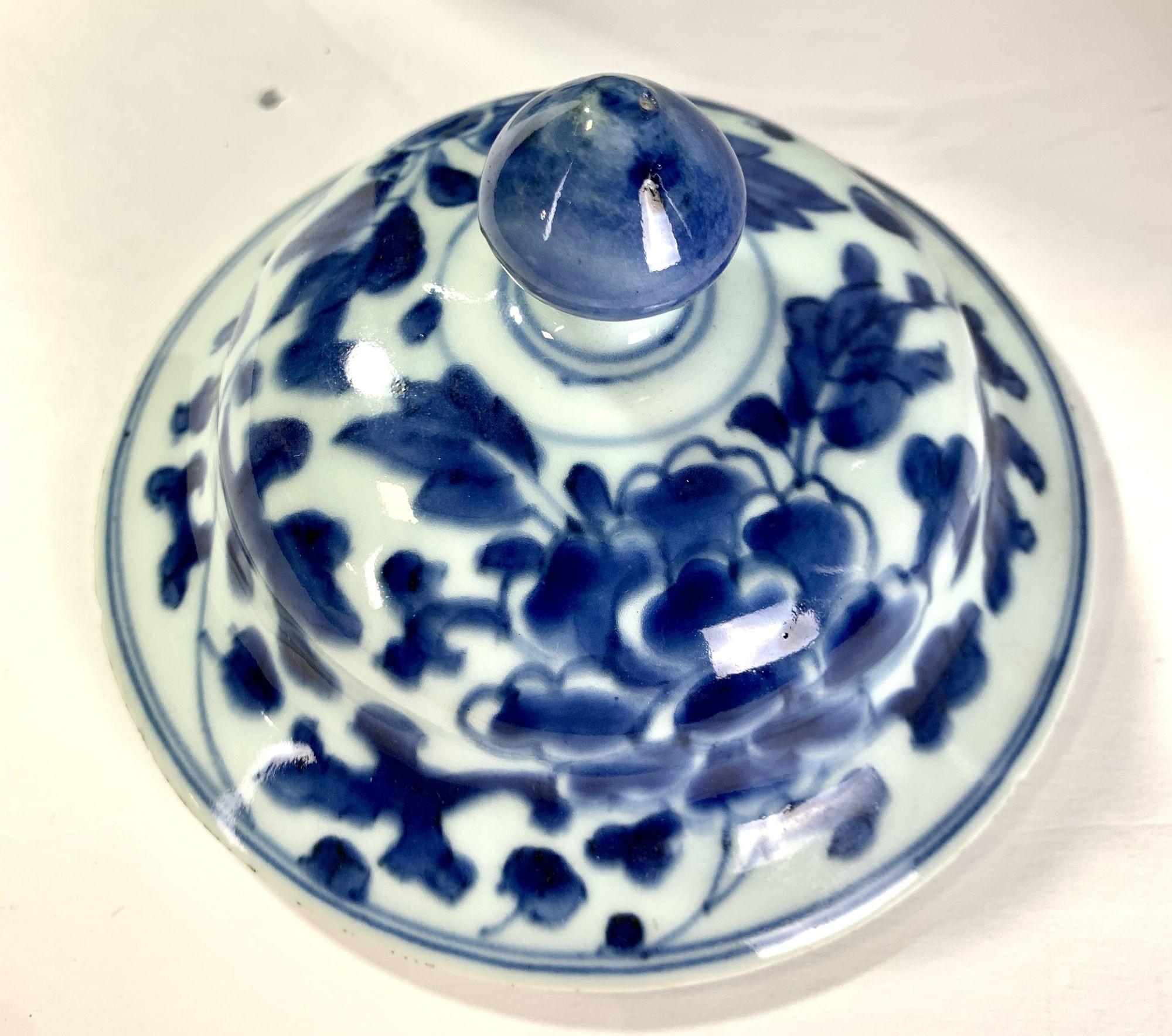Pair Large Blue and White Chinese Porcelain Jars Hand Painted Kangxi Era C-1700 3