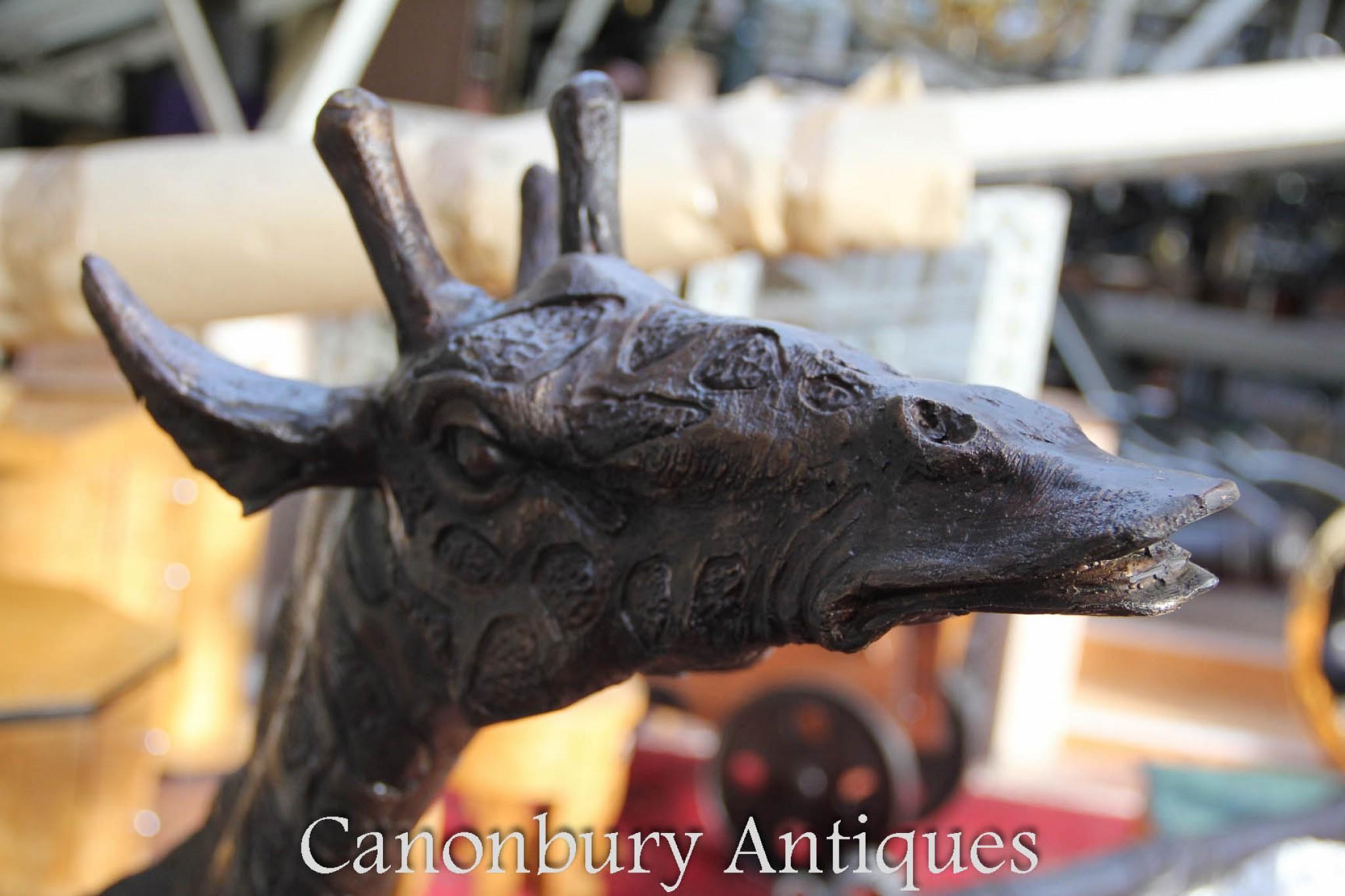 Pair Large Bronze Giraffes - Animal Statues Garden Casting In Good Condition In Potters Bar, GB