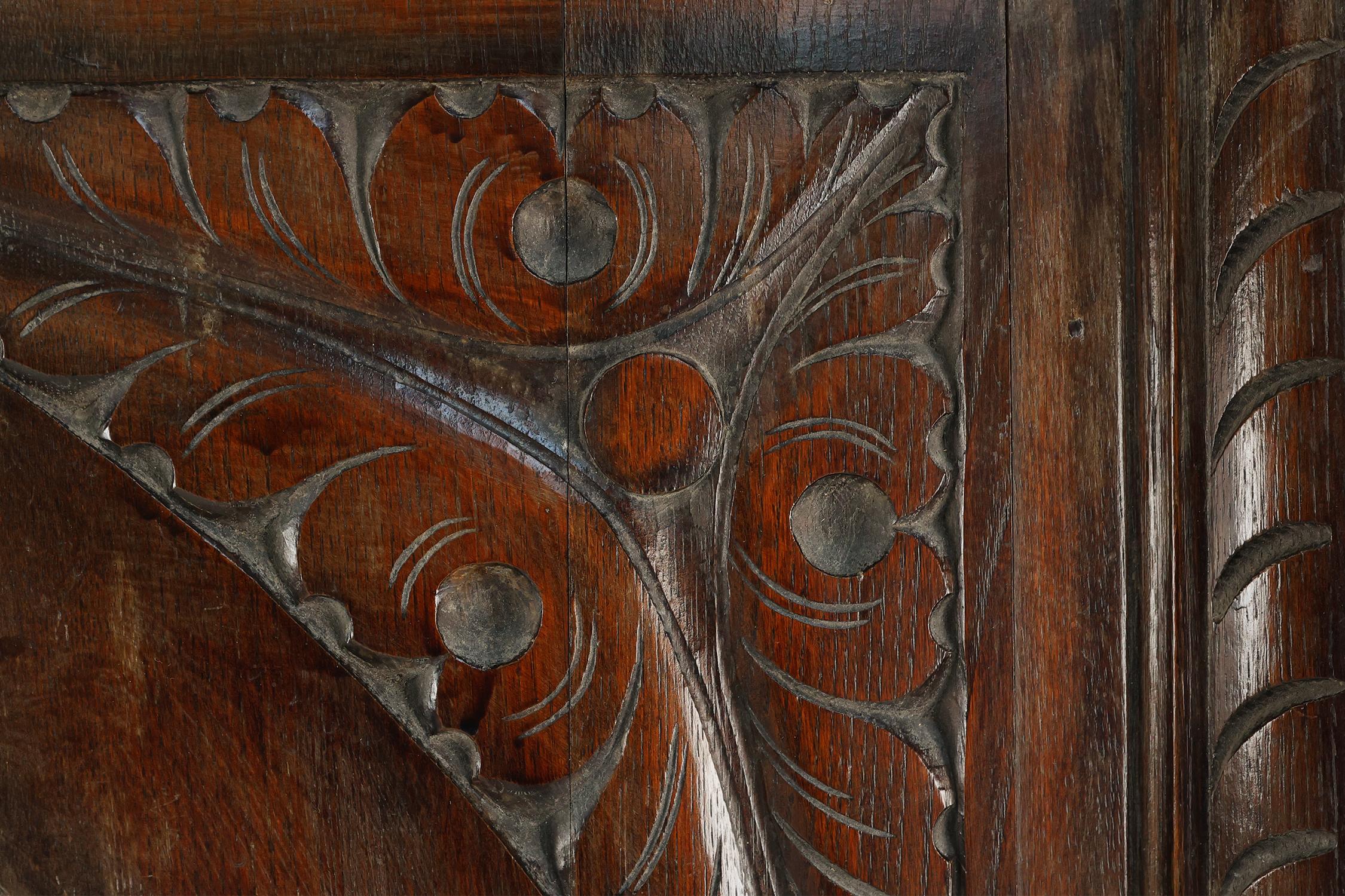 Pair large carved Portuguese oak wall panels, ca. 1850 In Good Condition For Sale In Meulebeke, BE