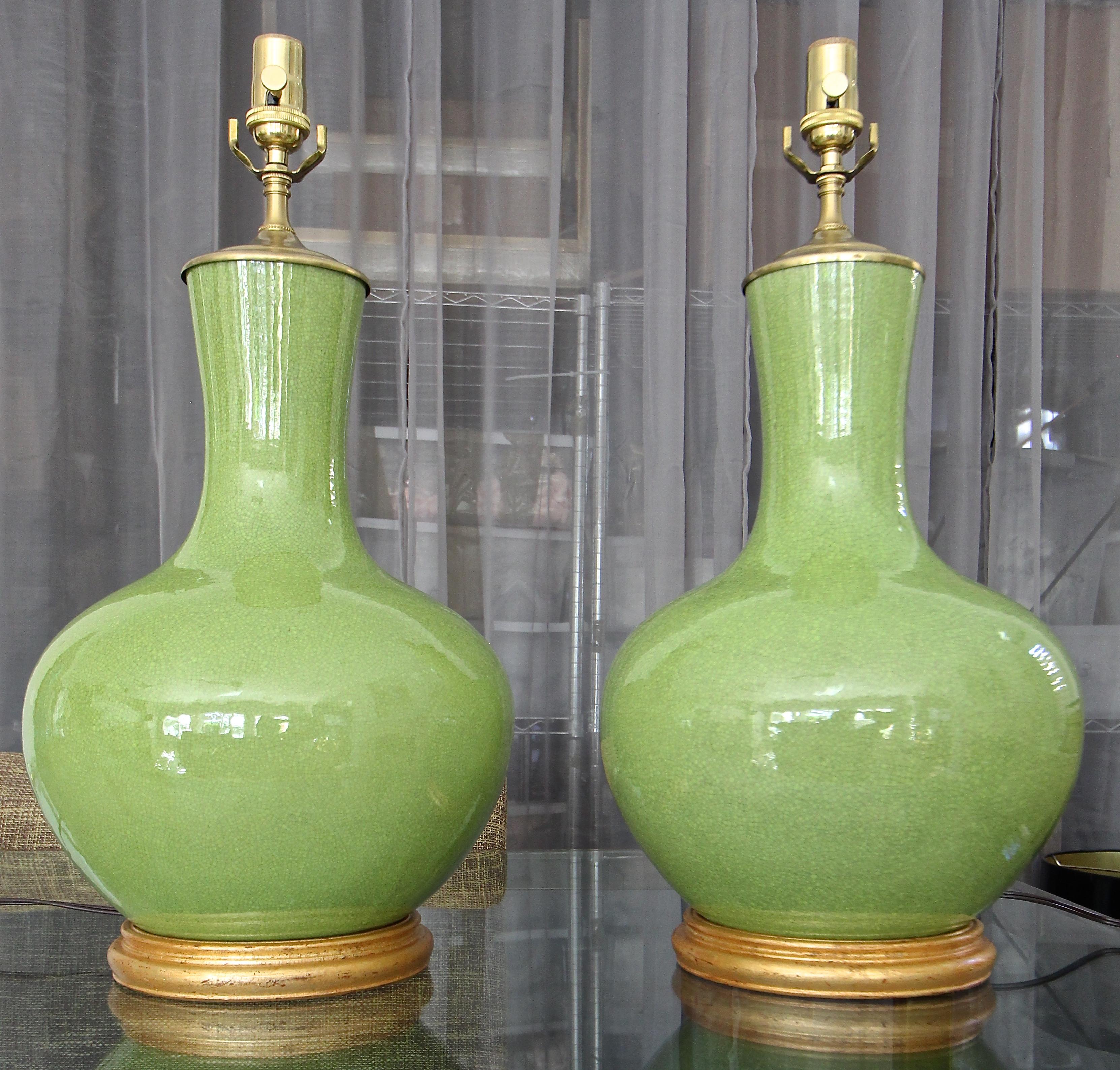 Pair of Large Chinese Asian Apple Green Porcelain Table Lamps In Good Condition In Palm Springs, CA
