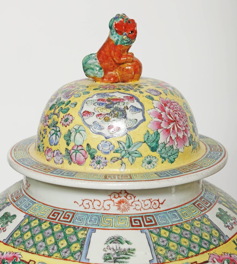 Pair of Chinese Porcelain Temple Jars For Sale at 1stdibs