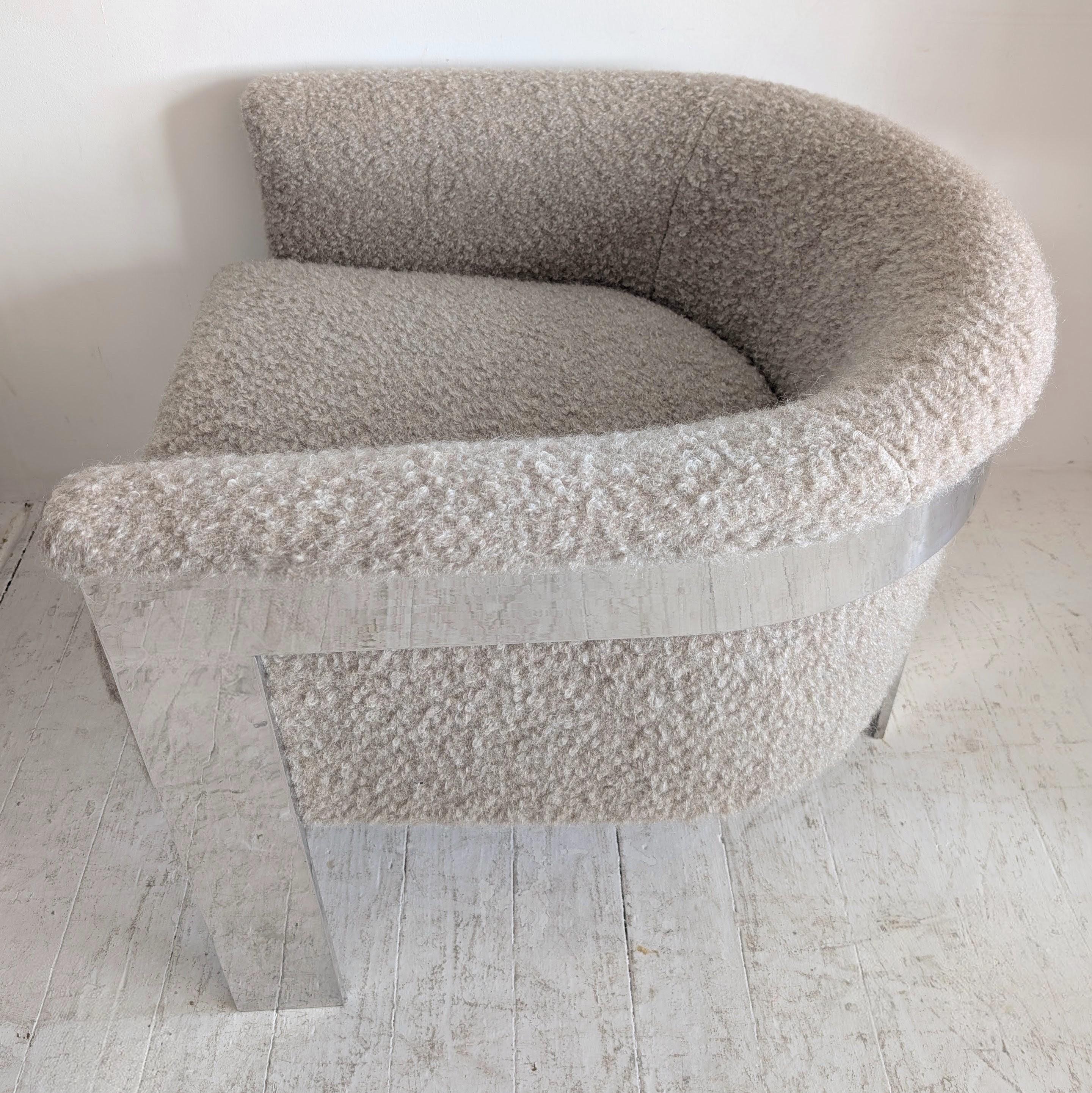 Paire de grands fauteuils de salon en acier chromé mohair boucle par Milo Baughman, USA 1970 Bon état - En vente à Hastings, GB