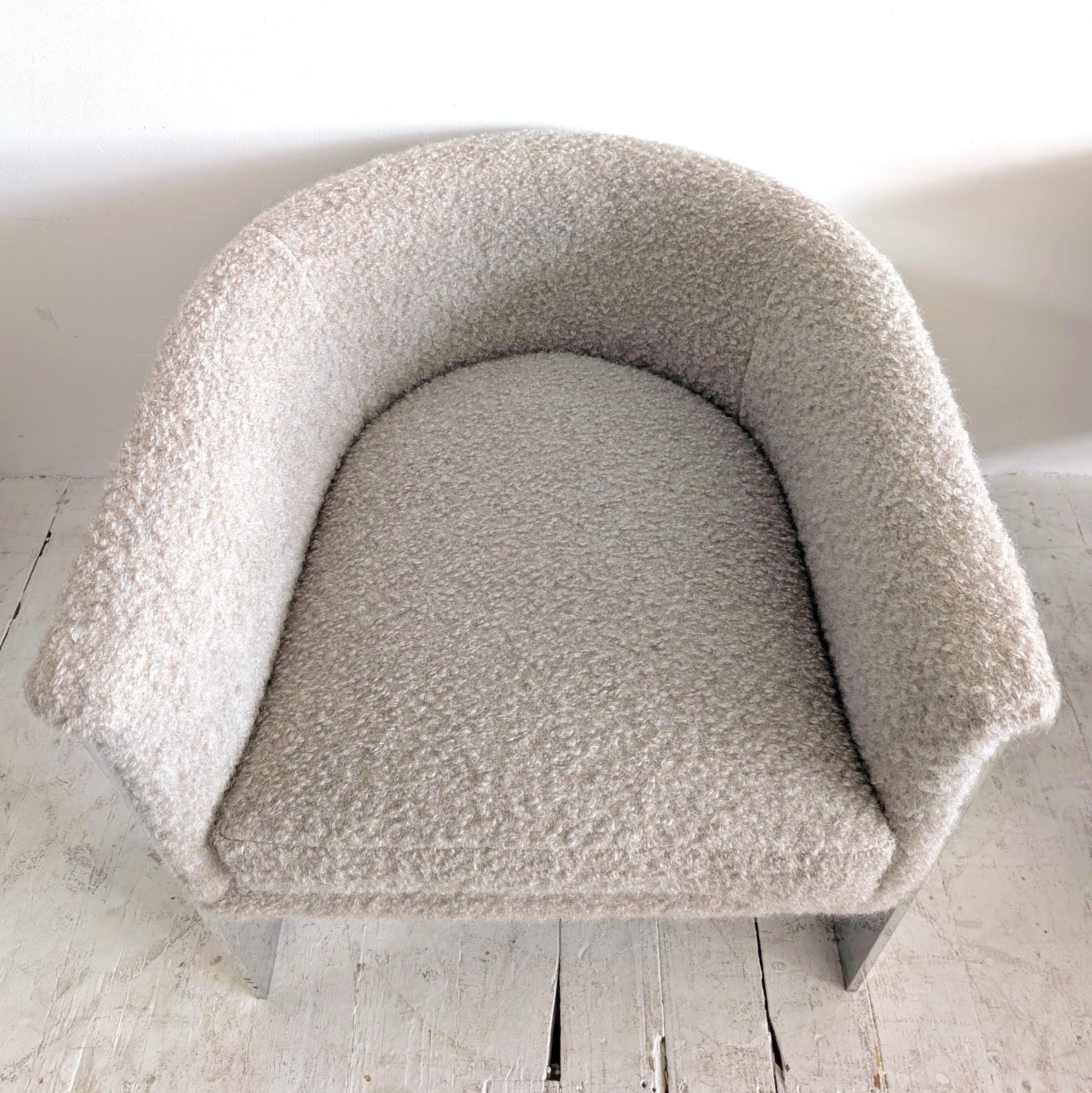 20ième siècle Paire de grands fauteuils de salon en acier chromé mohair boucle par Milo Baughman, USA 1970 en vente