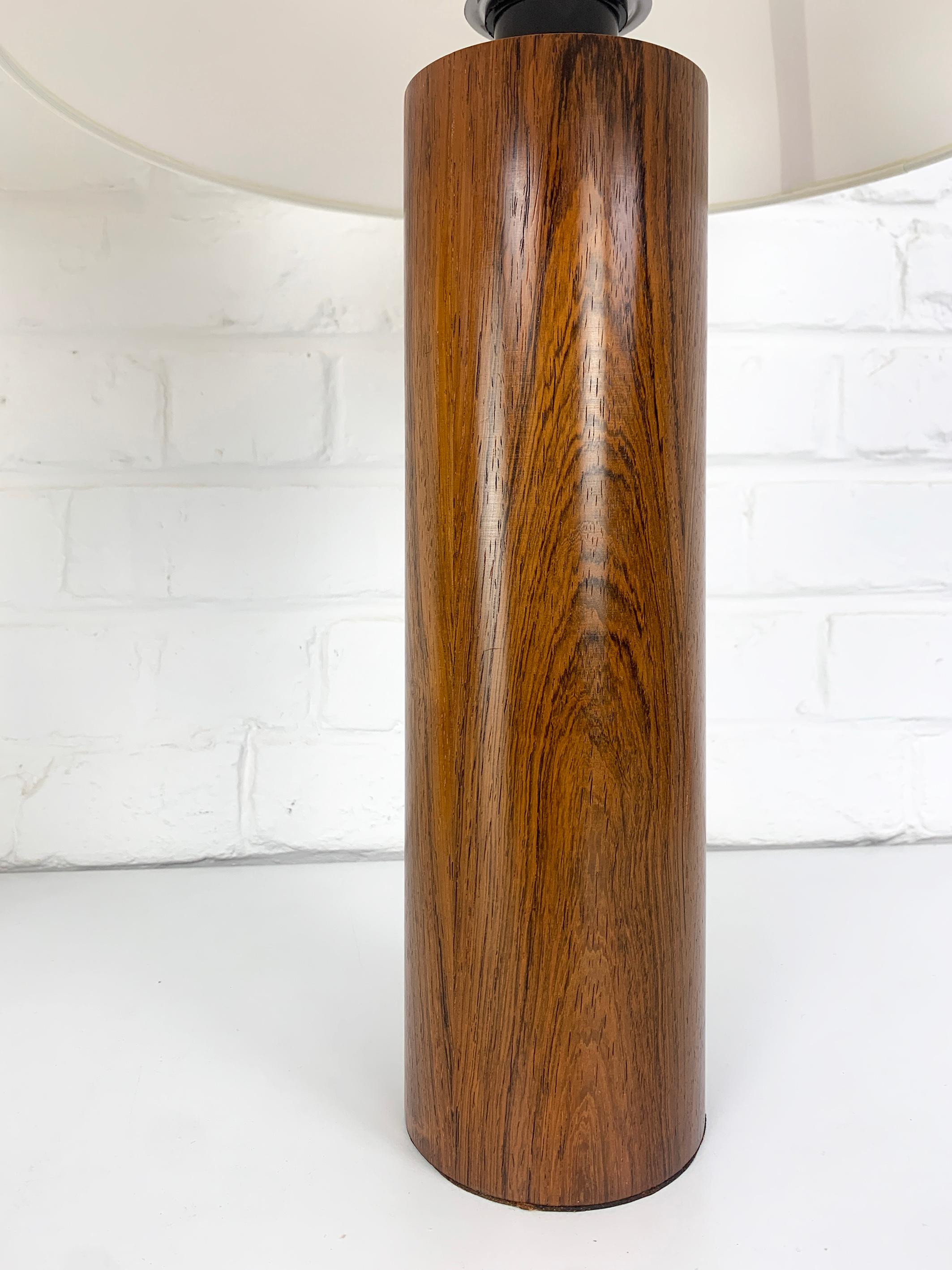 Pair large cylindric wood Table Lamps by Uno & Östen Kristiansson, Luxus, Sweden For Sale 2
