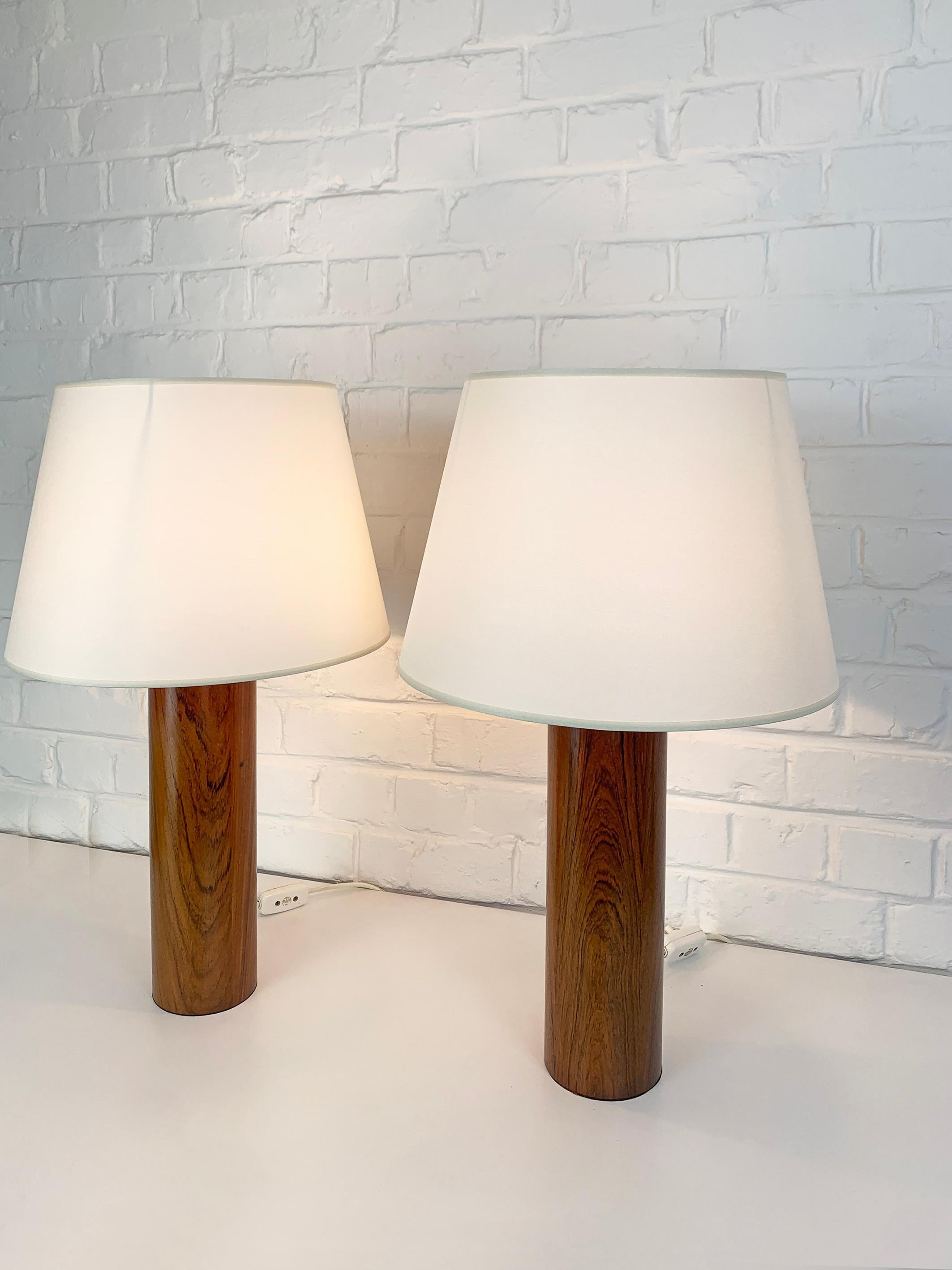 Turned Pair large cylindric wood Table Lamps by Uno & Östen Kristiansson, Luxus, Sweden For Sale