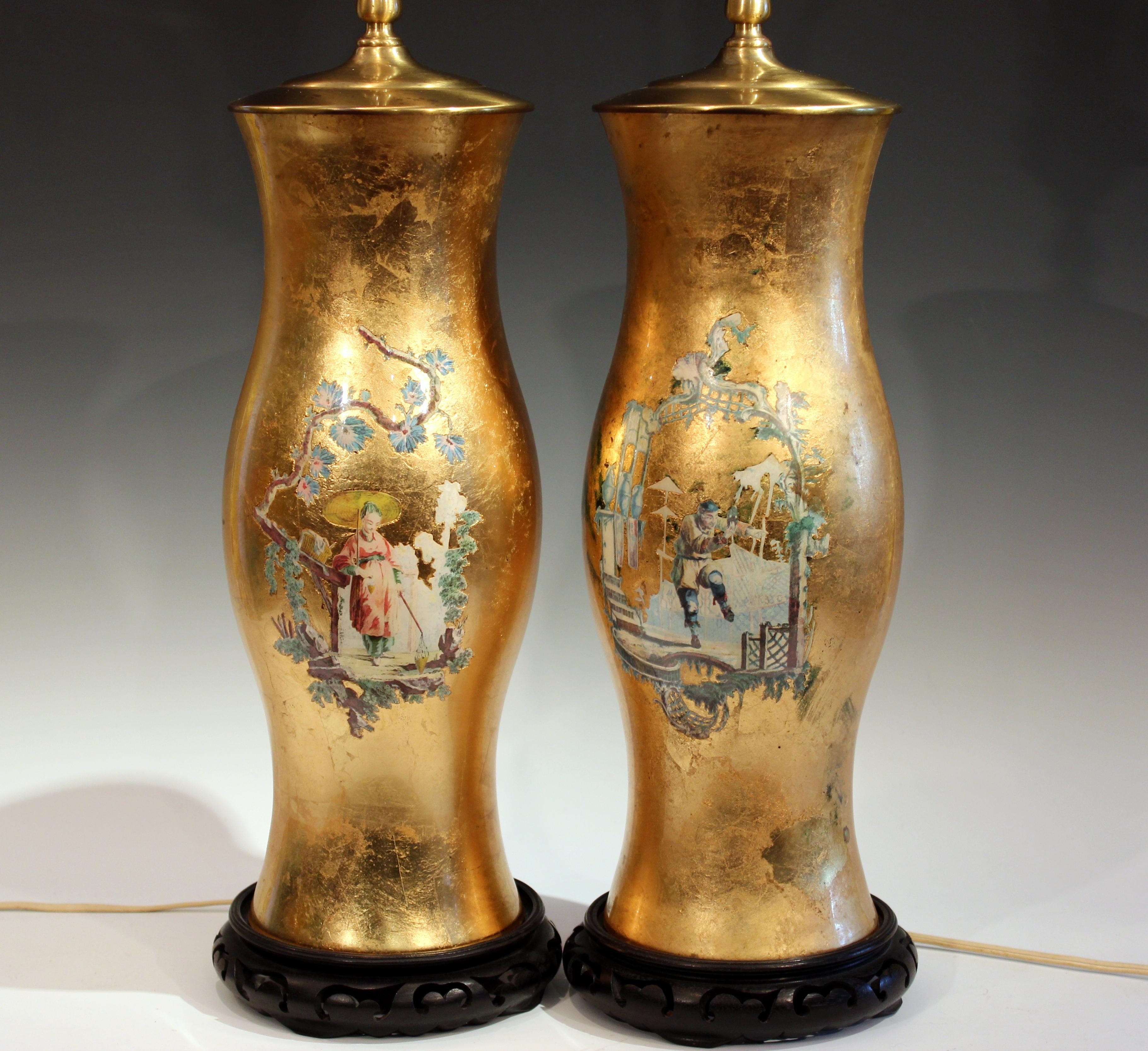 Pair of Large Eglomise Chinoiserie Gilt Decalcomania Vintage Vase Lamps (Chinesisch) im Angebot