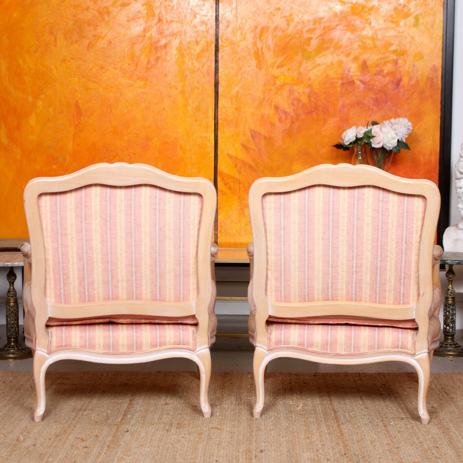 20th Century Pair of Large French Carved Limed Armchairs Tub Chairs Louis XV Style For Sale