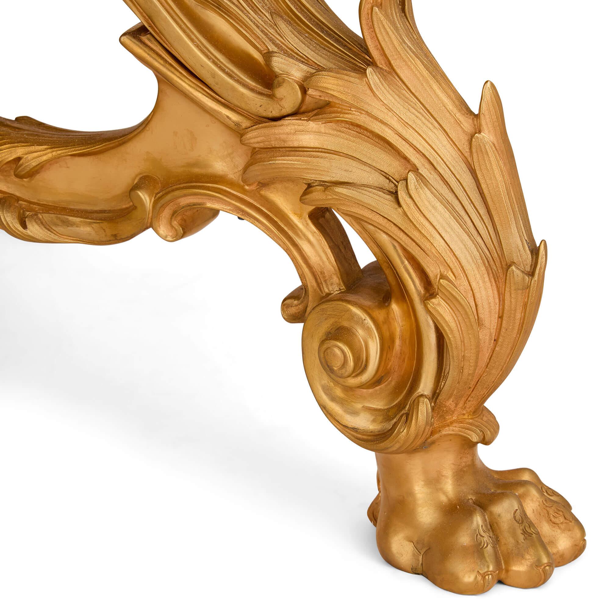 Paire de grands guéridons Chinoiserie française en bronze doré et ornementé Piédestal en vente 1