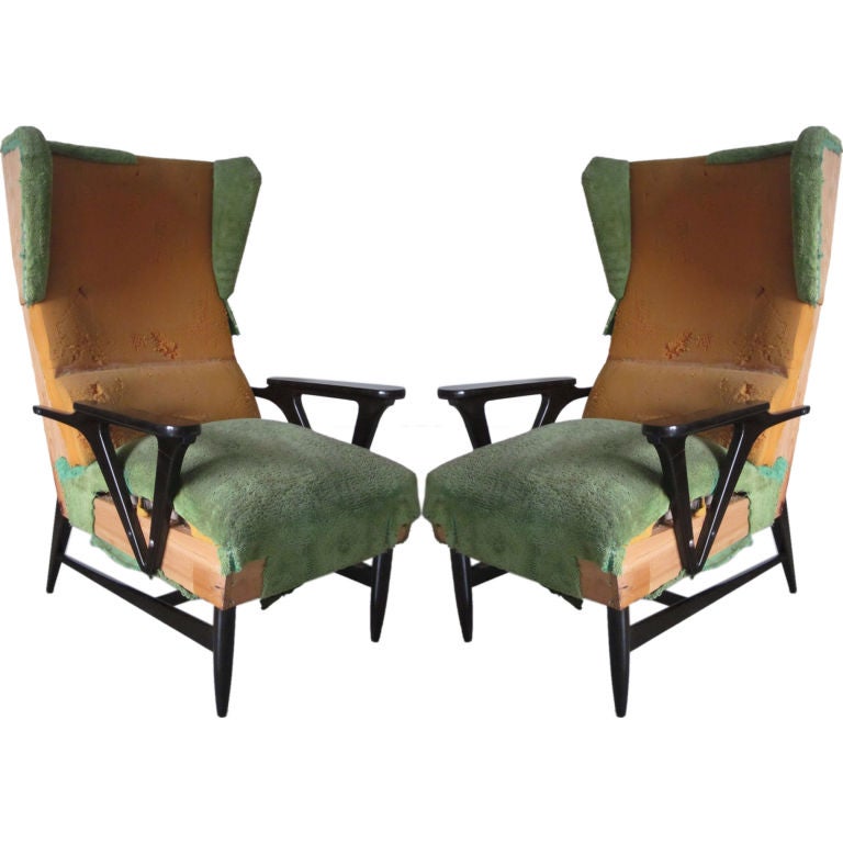 Pair of Large Italian Mid-Century Modern Wing Back Lounge Chairs, Carlo Mollino In Good Condition For Sale In New York, NY
