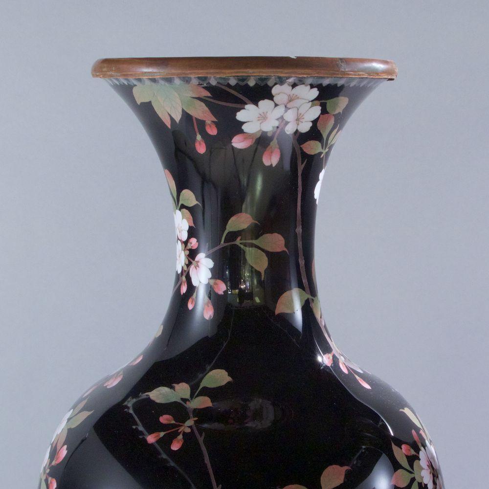 19th Century Pair of Large Japanese Cloisonné Vases Depicting Exotic Birds
