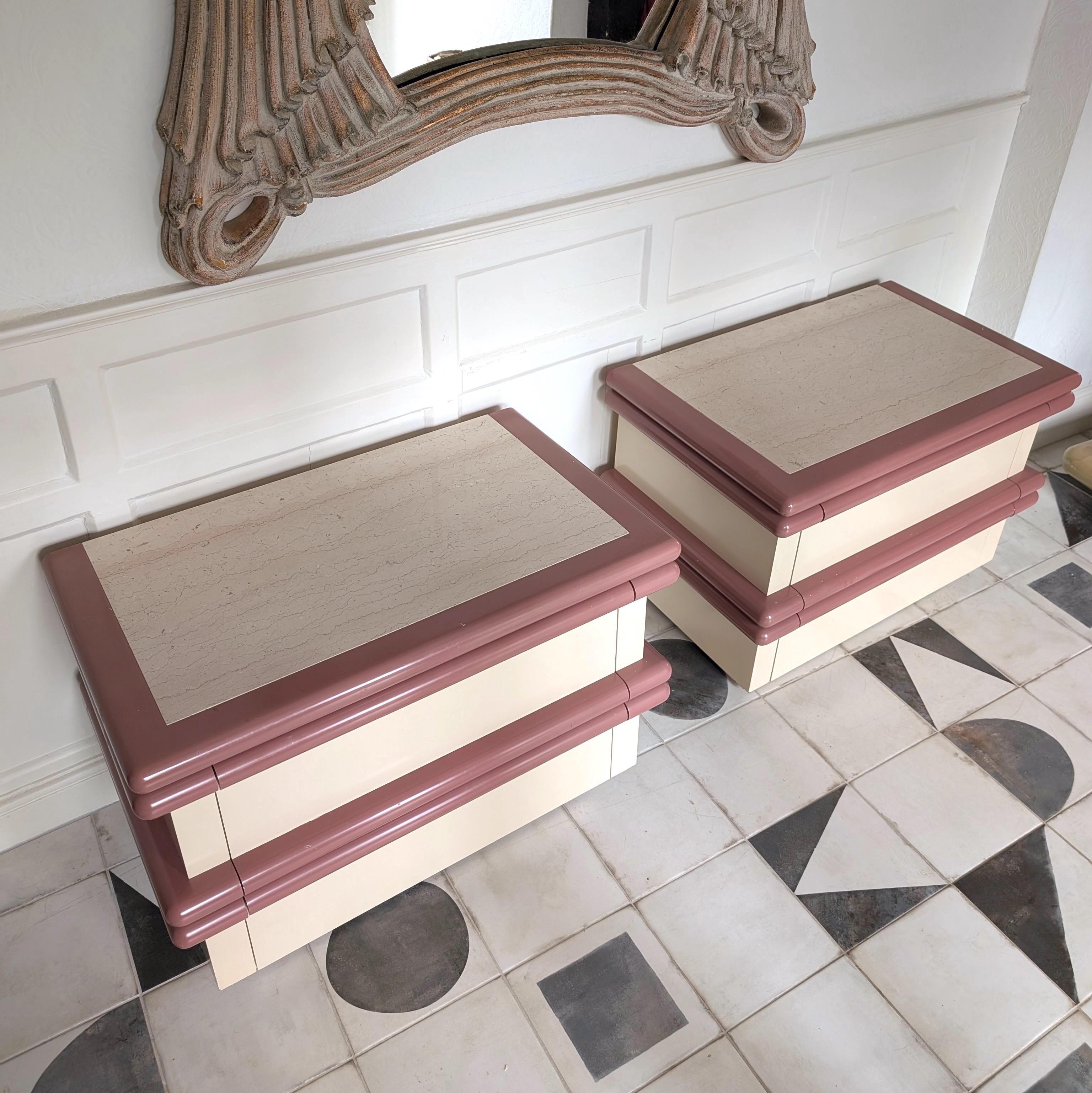 20th Century Pair large Jay Spectre style postmodern travertine bedside cabinets, USA 1980s For Sale
