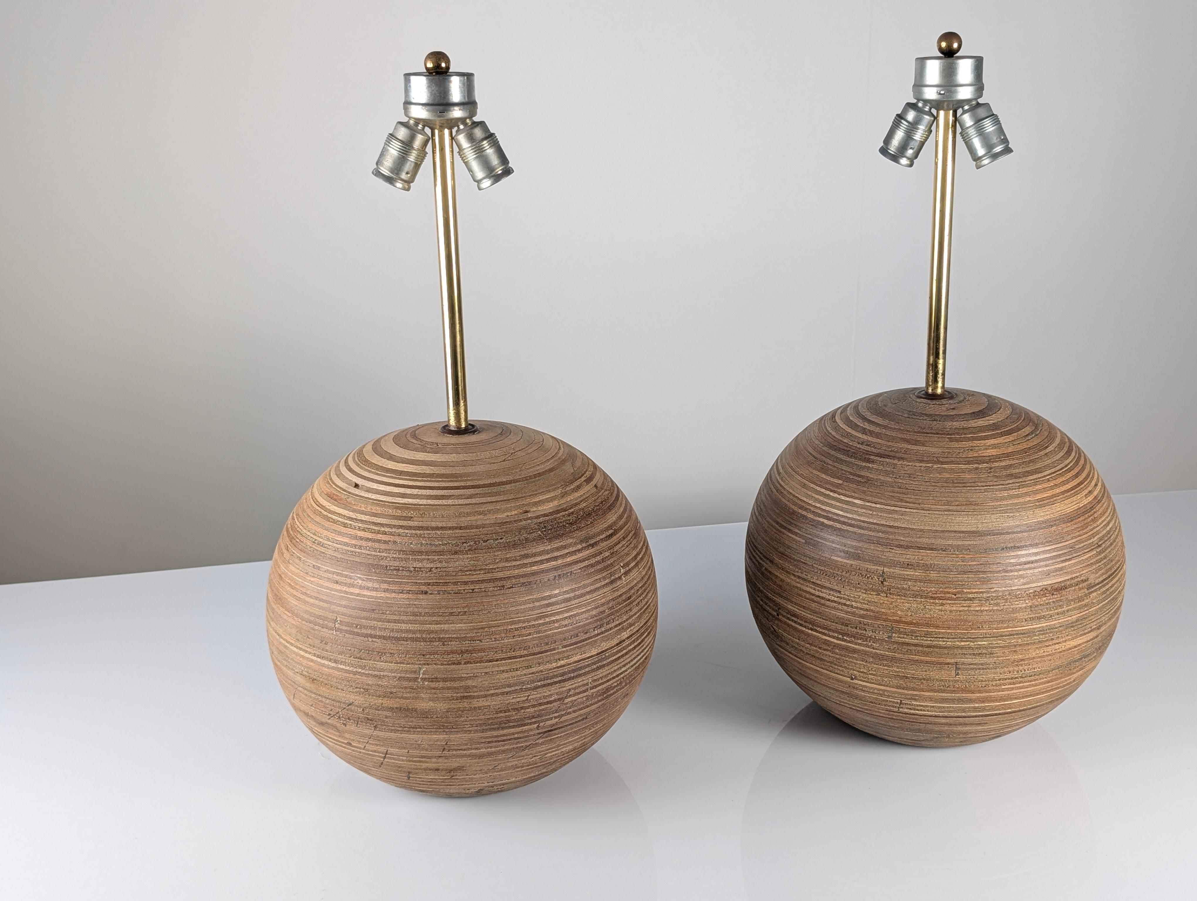 Pair Large Laminated Wood Sphere Lamp, 1960s Bon état - En vente à Benalmadena, ES
