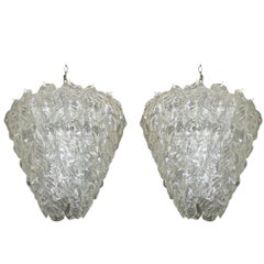 Paire de grands lustres italiens de Murano avec feuilles de verre