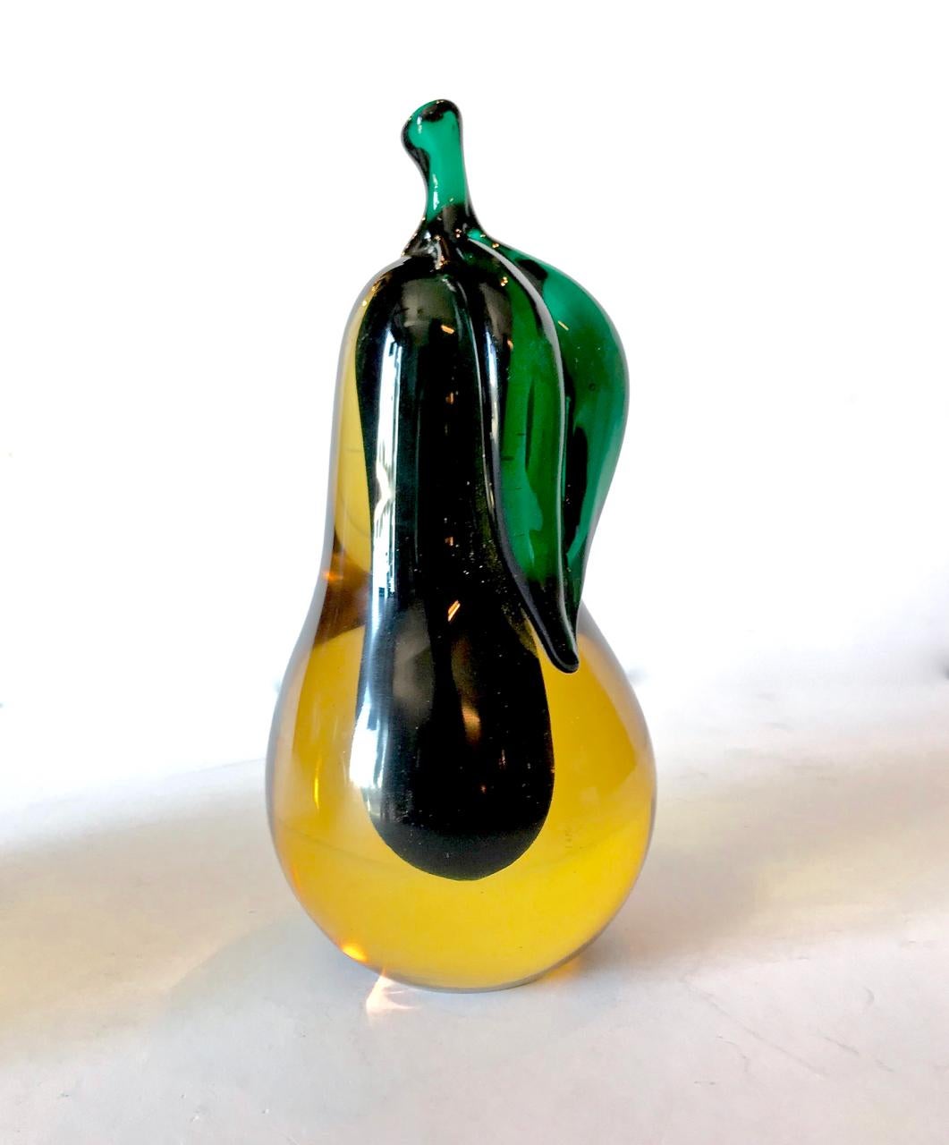 Pair of Large Salviati Murano Pear and Apple In Good Condition In Pasadena, CA