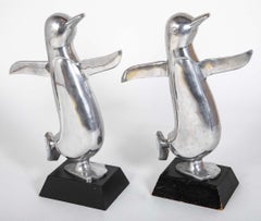 Paar großformatige tanzende Pinguine aus Aluminium, CIRCA 1960er Jahre