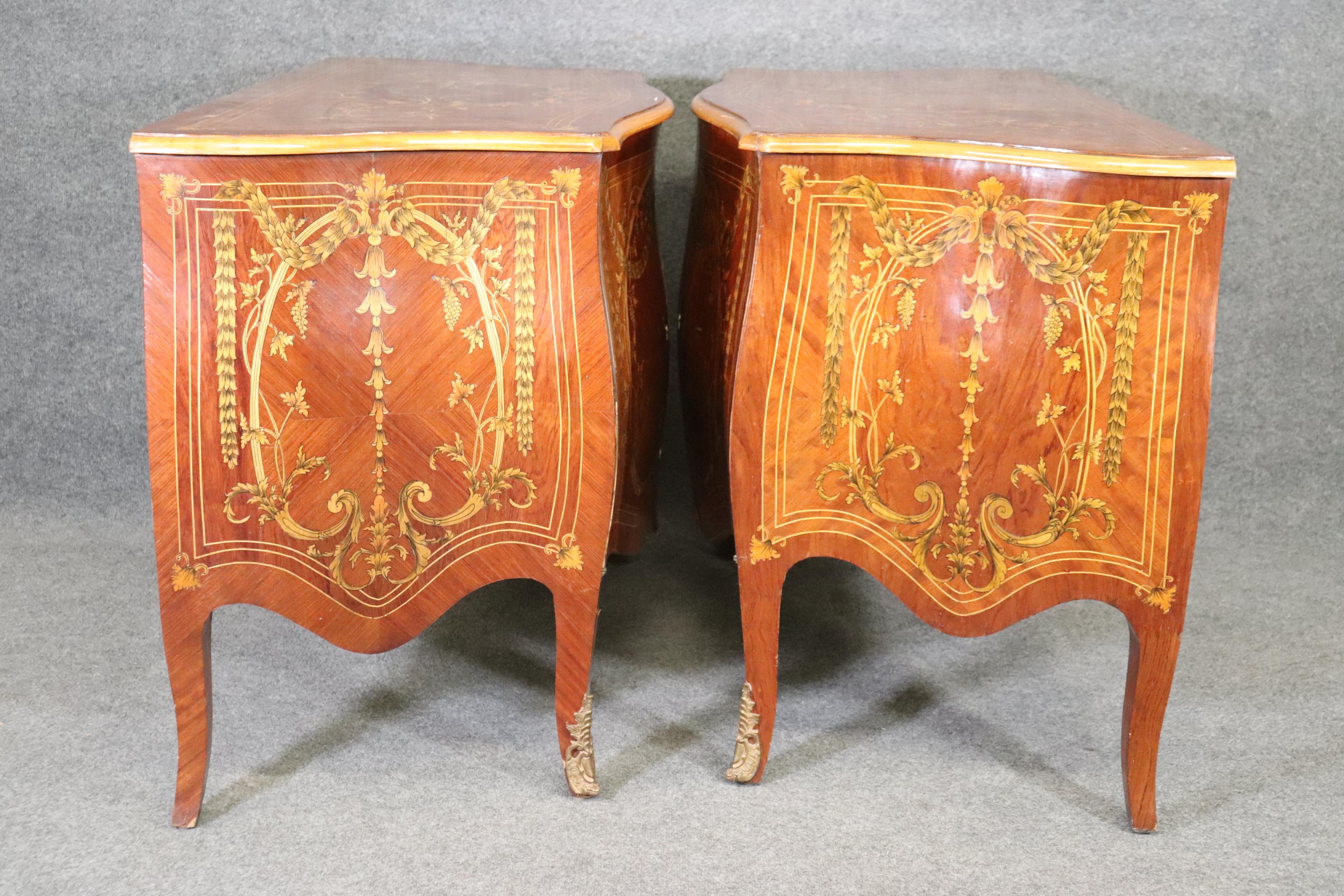 Pair Large Scale Italian Maggiolini Inlaid Bombe Louis XV Commodes For Sale 2