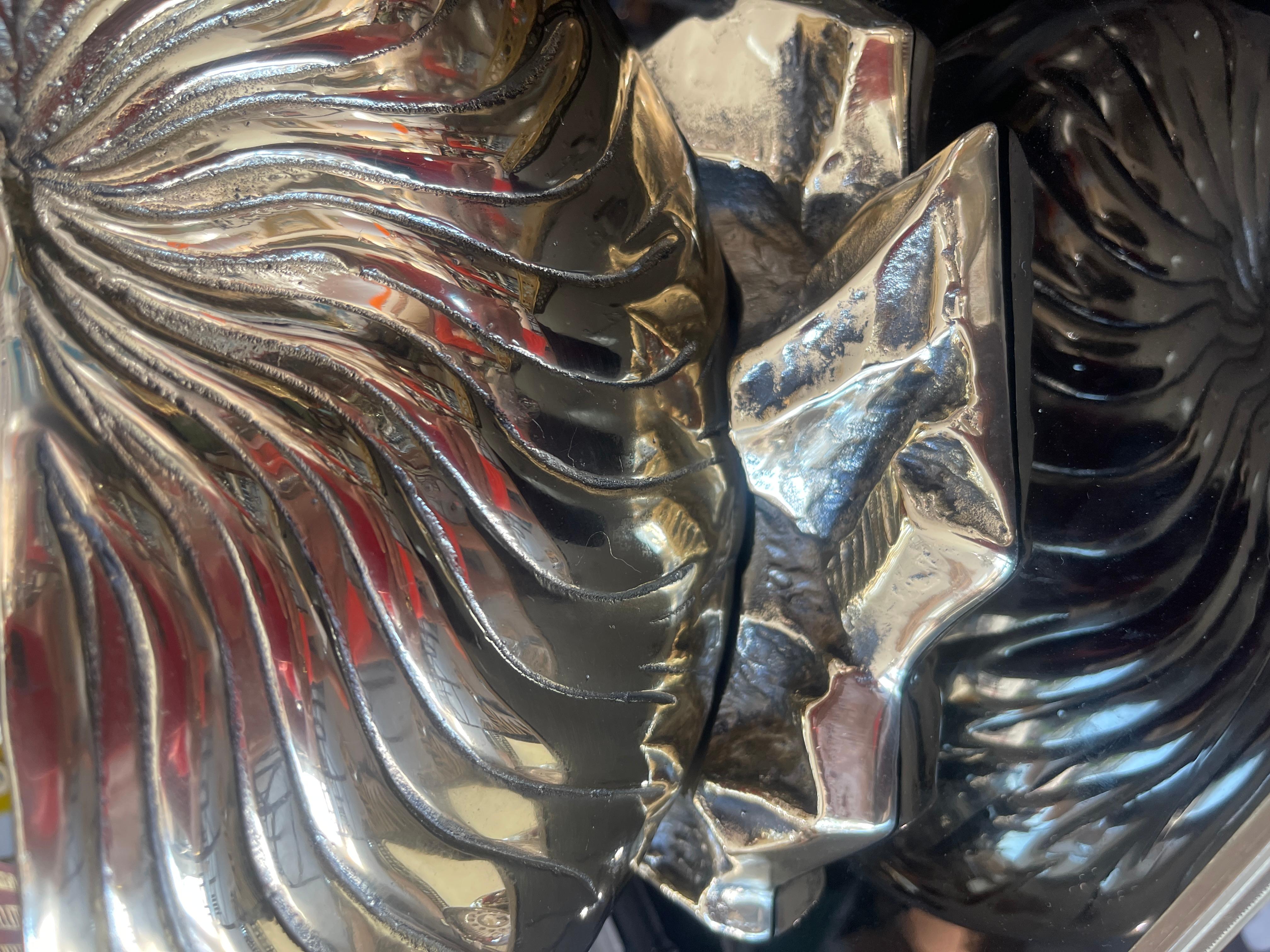 Paar Groß  Nautilus Shell Flaschenkühler oder Pflanzgefäße aus massivem Messing im Zustand „Gut“ im Angebot in West Palm Beach, FL