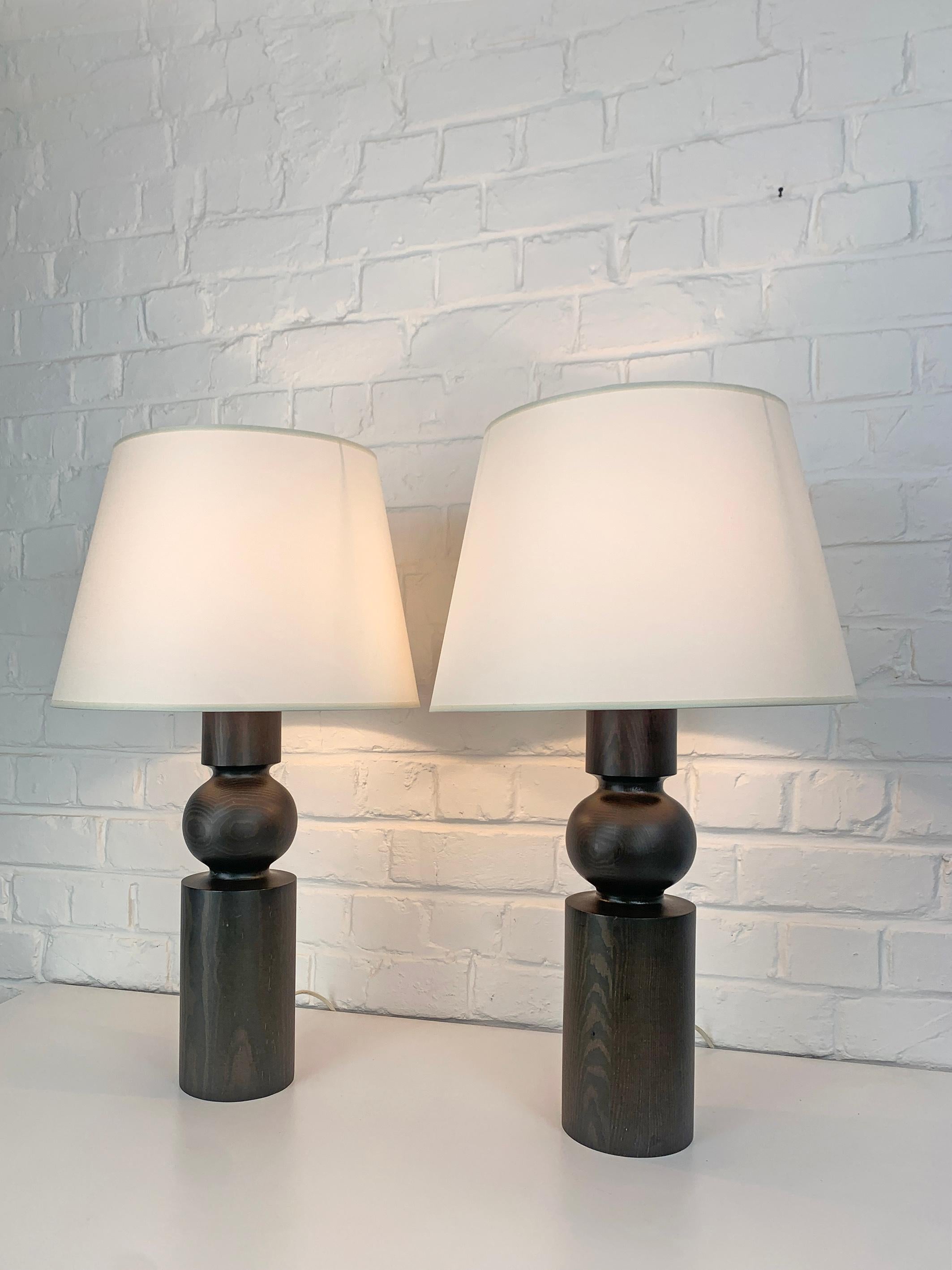 Pair large Table Lamps, Stained solid Pine, Uno Kristiansson, Luxus, Sweden For Sale 9