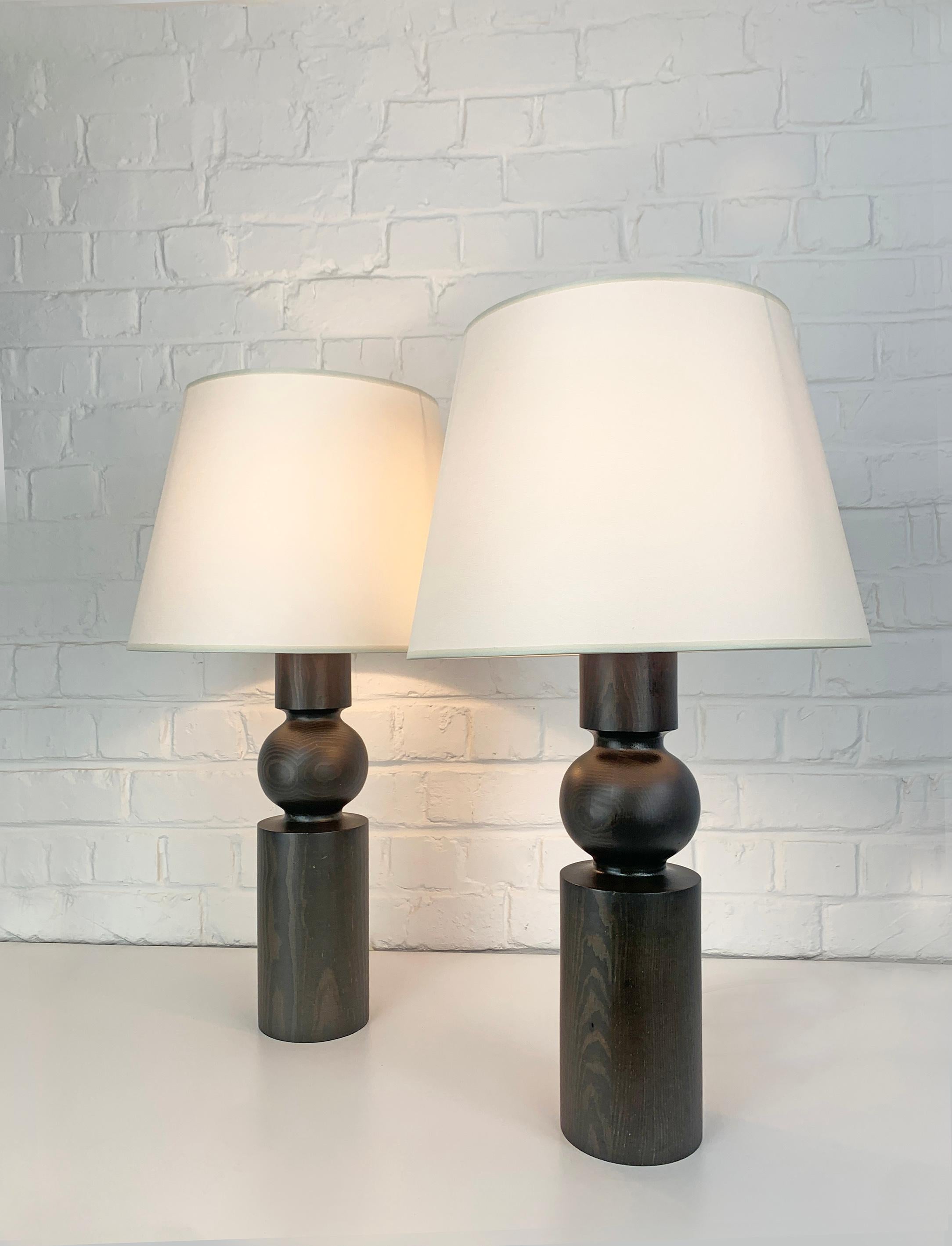 Swedish Pair large Table Lamps, Stained solid Pine, Uno Kristiansson, Luxus, Sweden For Sale