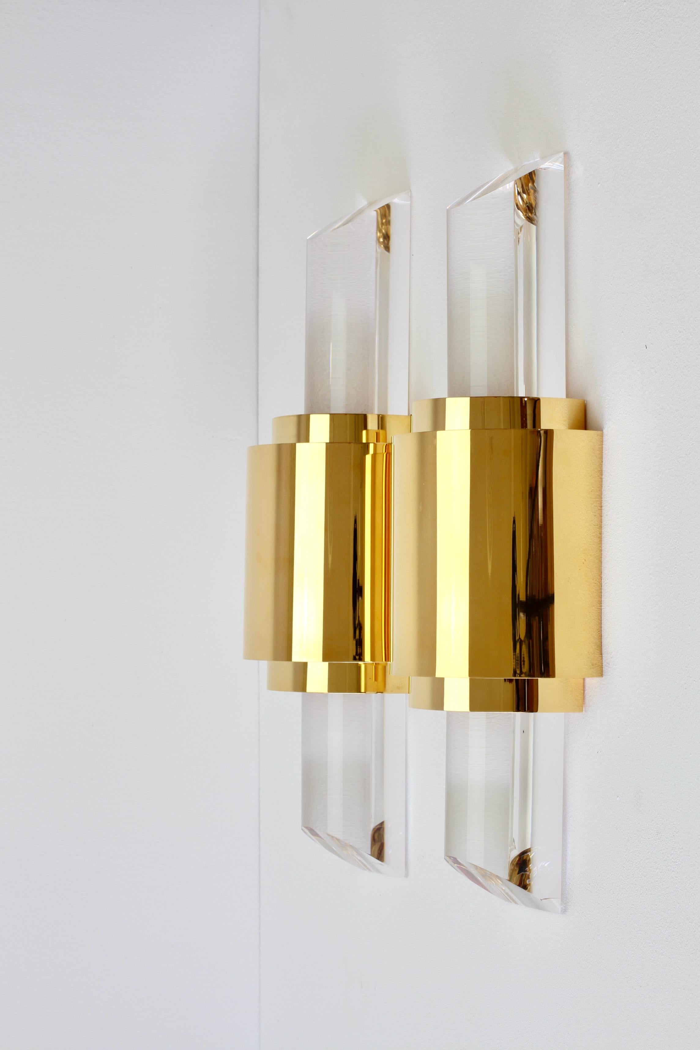 Late 20th Century Pair Large Vintage Hollywood Regency Lucite and Gold Wall Lights or Sconces