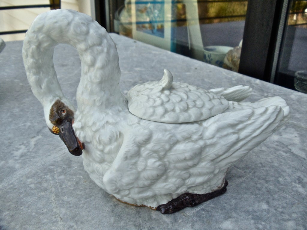 German Pair Late 18th Century/Early 19th Century Meissen Swan Tureens