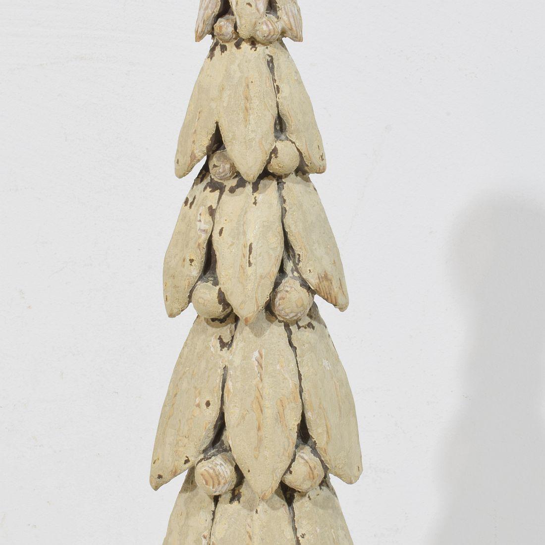 Pair Late 18th Century French Neoclassical Carved Wooden Ornaments For Sale 11