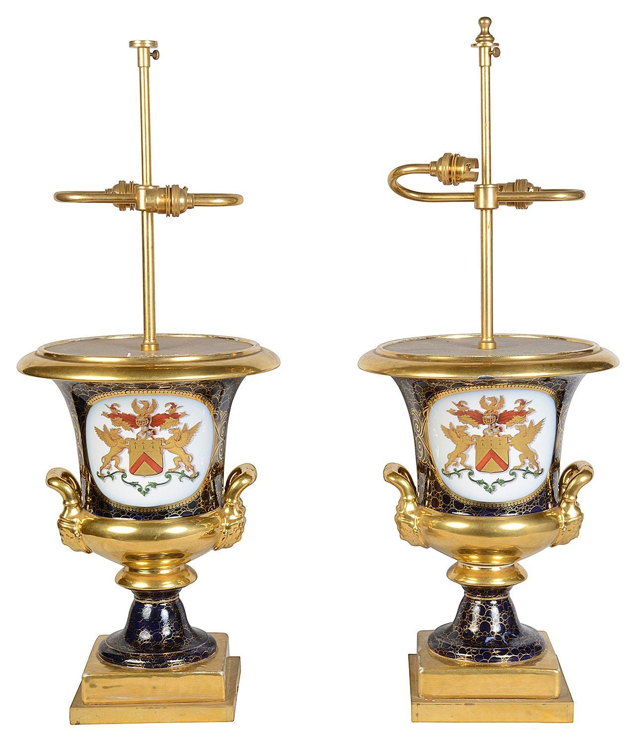 Coppia di lampade a urna in porcellana di Sèvres della fine del XIX secolo. In condizioni buone in vendita a Brighton, Sussex