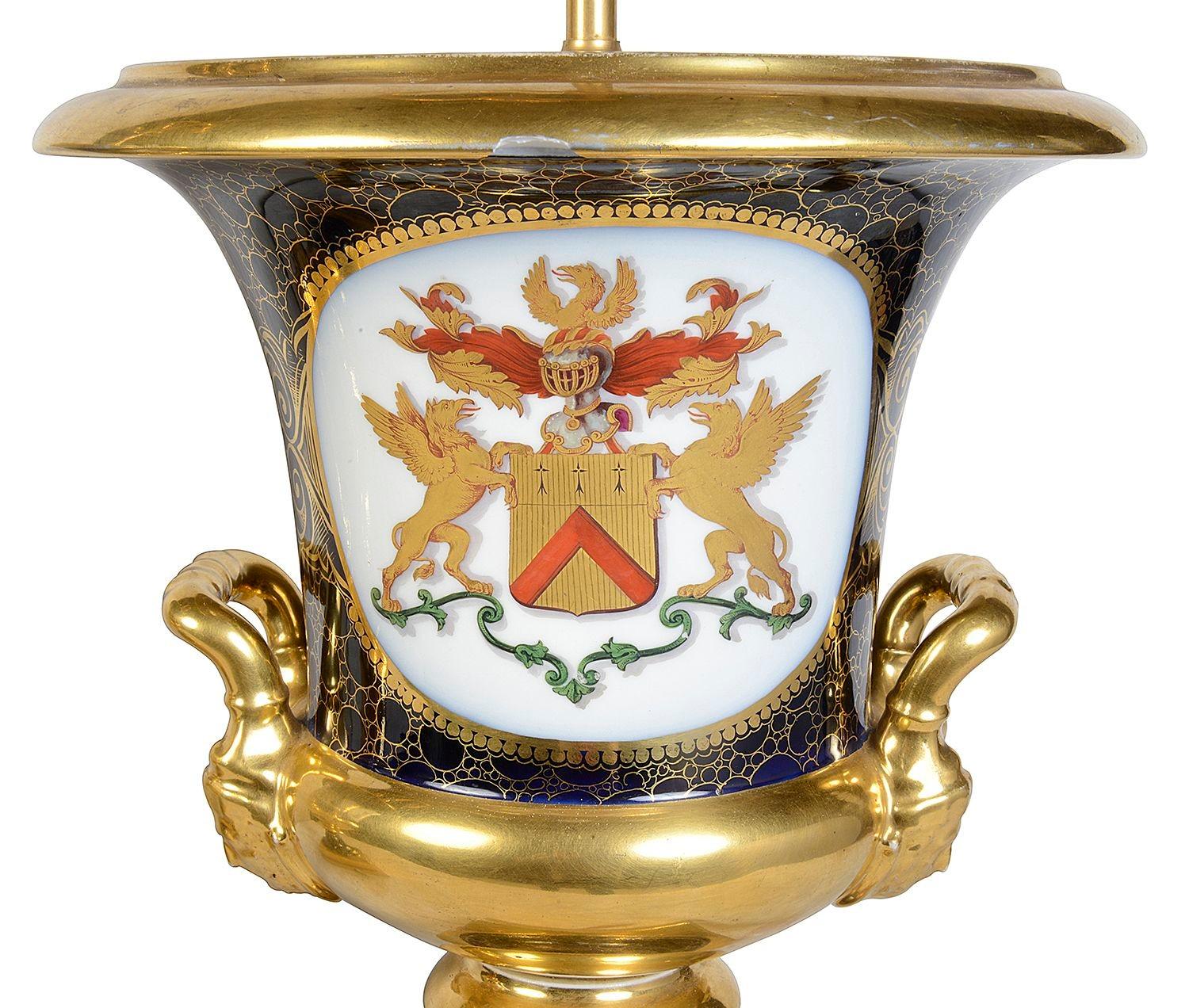 Paire de lampes urnes en porcelaine de Sèvres de la fin du 19e siècle. en vente 1