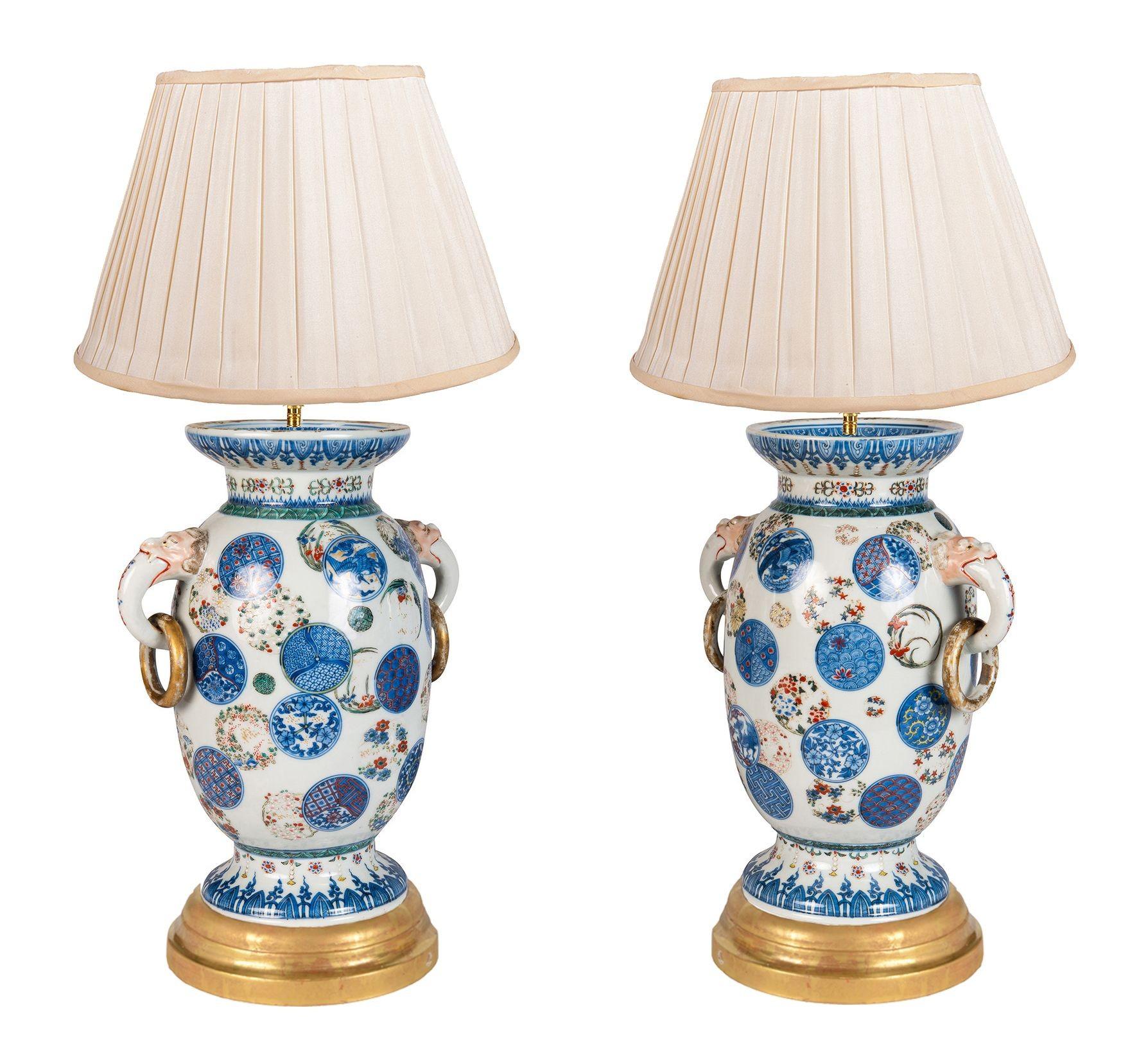 Paar japanische Imari-Vasen/Lampen des späten 19. Jahrhunderts