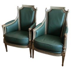 Paire de bergères de style Louis XVI Directoire de la fin du XIXe siècle, en cuir Edelman vert