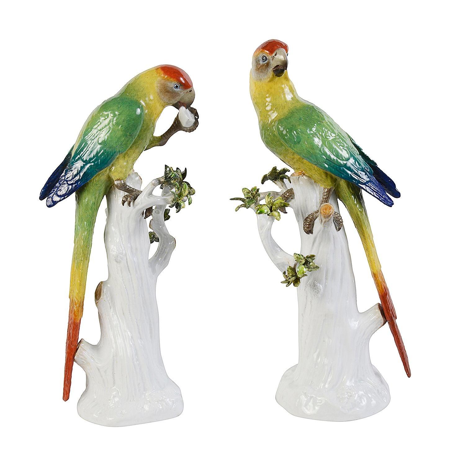 Paar Papageien aus Meissener Porzellan des späten 19. Jahrhunderts. (Handbemalt) im Angebot