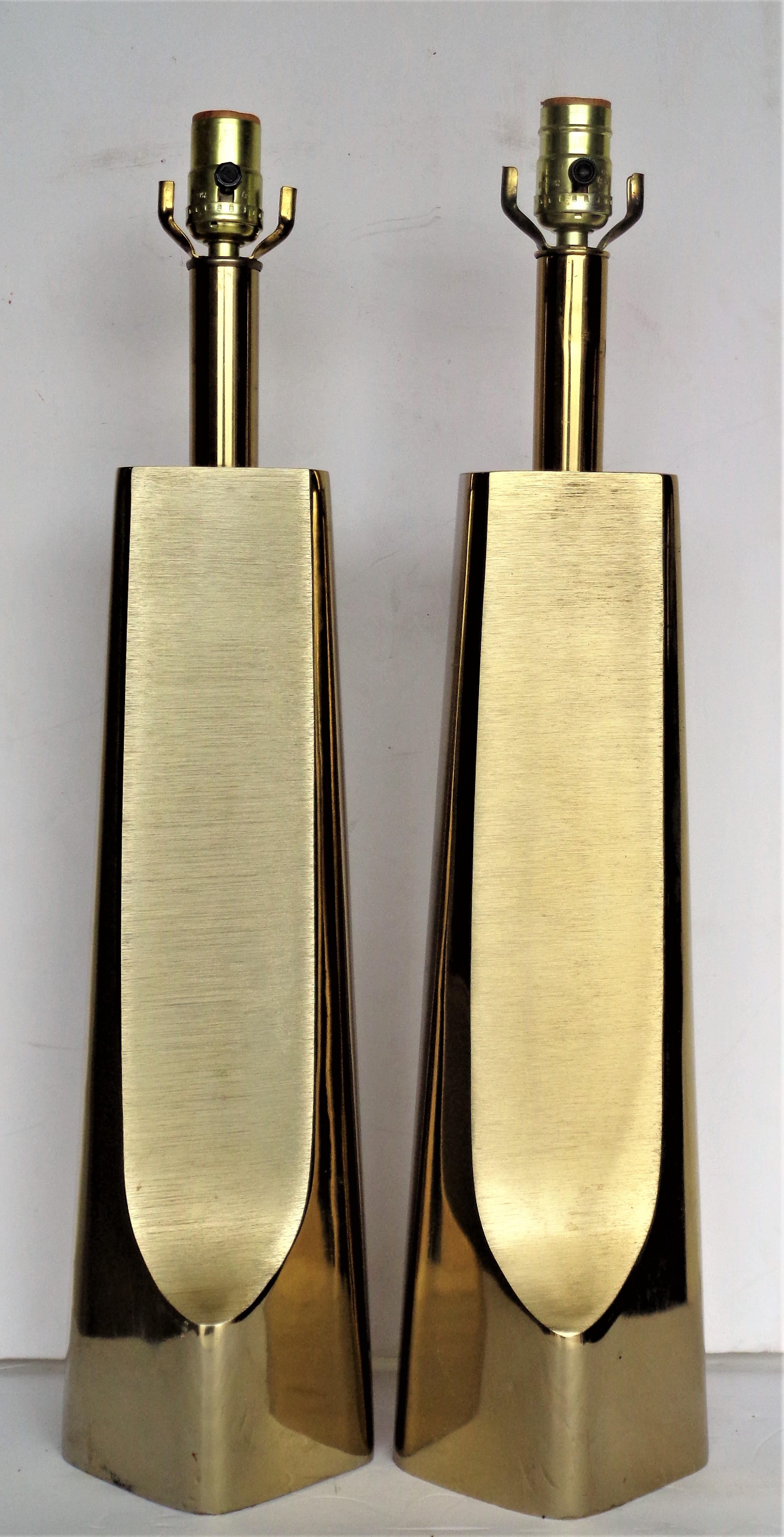 Pair of Modernist polished brass metal table lamps with brushed satin finish on concave front and back panels. Manufactured by Laurel Lamp Co. Newark, NJ ( see original paper labels on - sockets pictures 13,14 ) Beautifully designed great looking