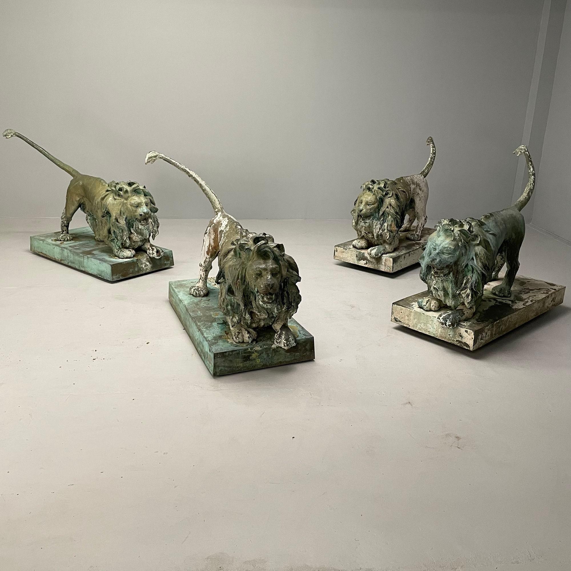 Renaissance Lion Fountains, Lifesize Outdoor Statues, Patinated Bronze, England, 1860s For Sale