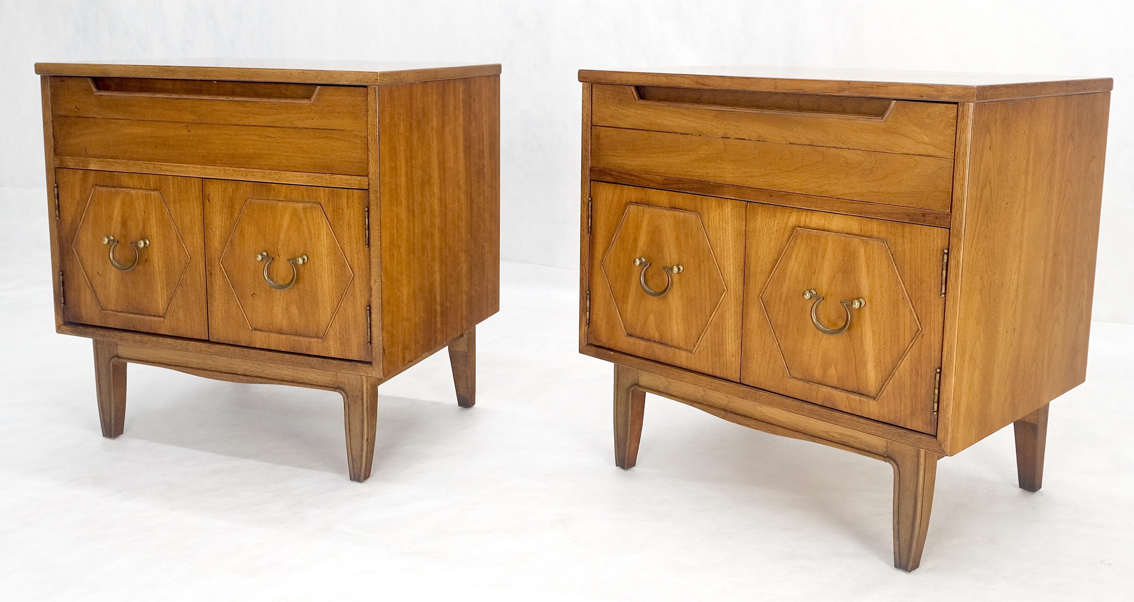Mid-Century Modern Pair Light Walnut One Drawer Two Doors Solid Brass Bucked Pulls Nightstands MINT For Sale