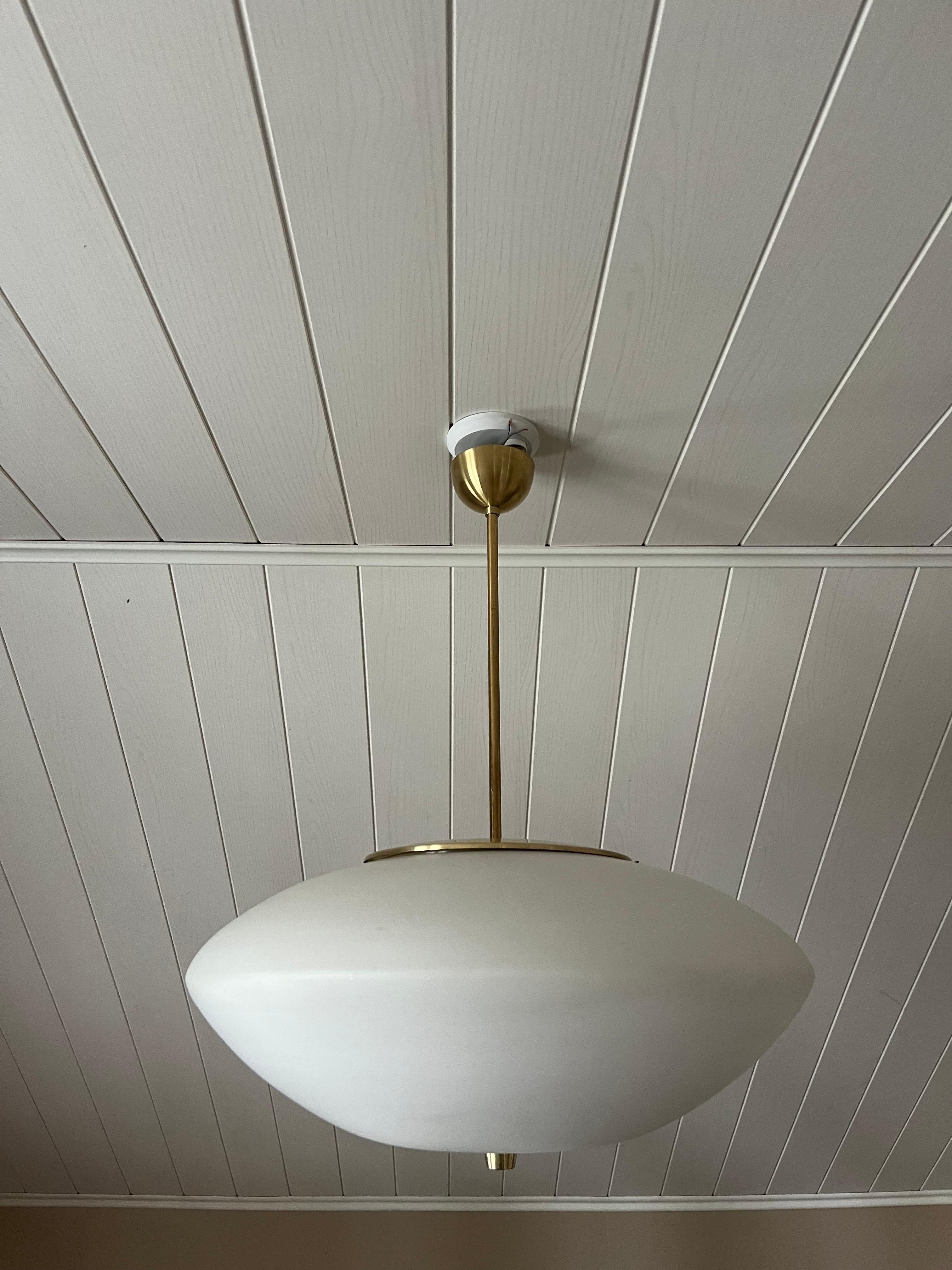 Coppia di lampade da soffitto Lisa Johansson-Pape (ORNO). In condizioni ottime in vendita a Hyvinkää, FI