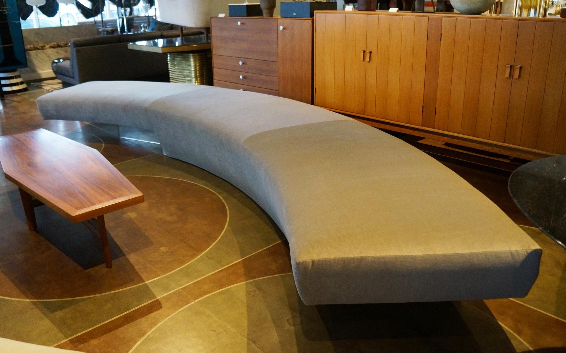 Pair of Long Curved Sofas from the John Lautner Elrod House, Rare Opportunity In Excellent Condition In Kansas City, MO