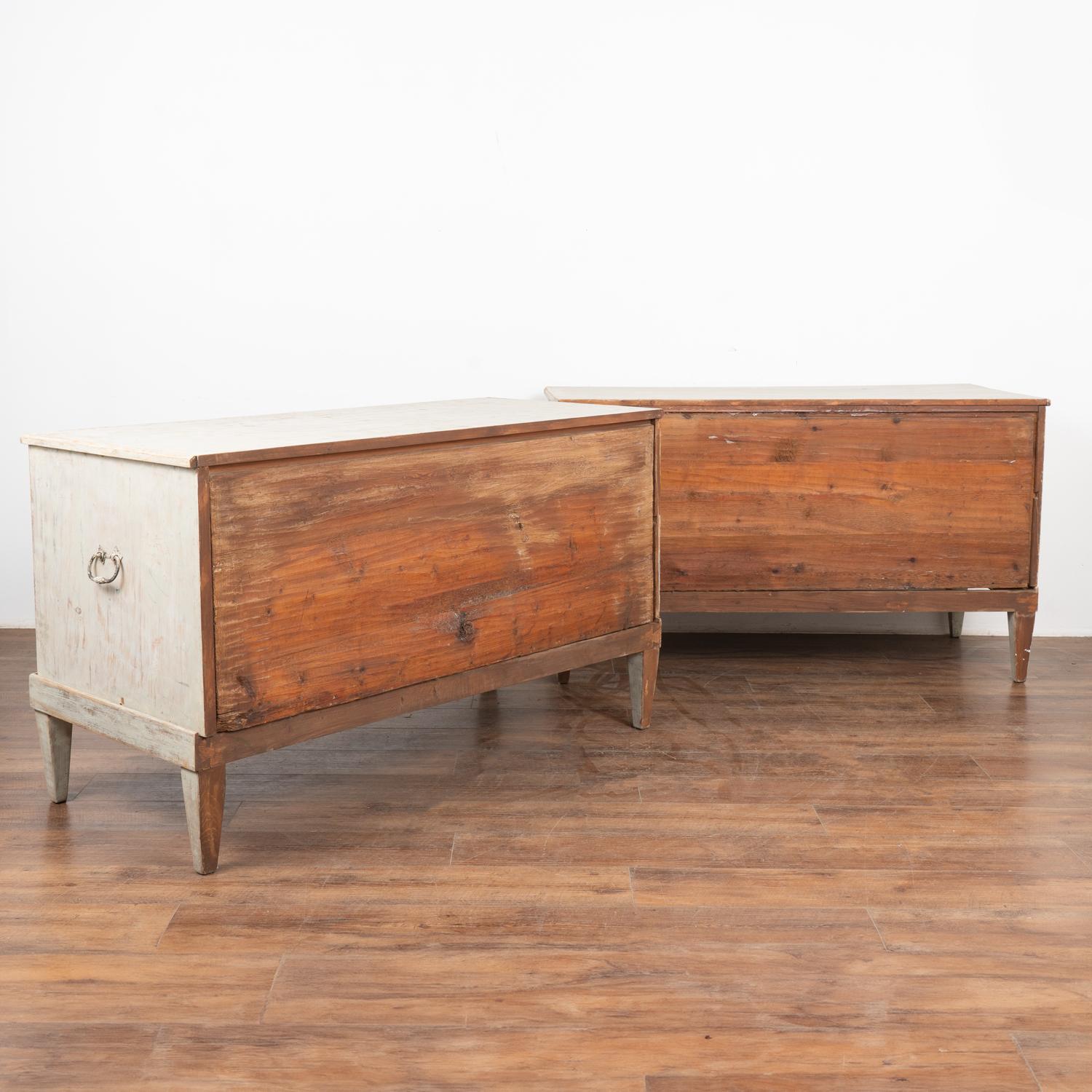 Pair, Long Gray Painted Pine Chests of Two Drawers, Sweden circa 1800-40 For Sale 5