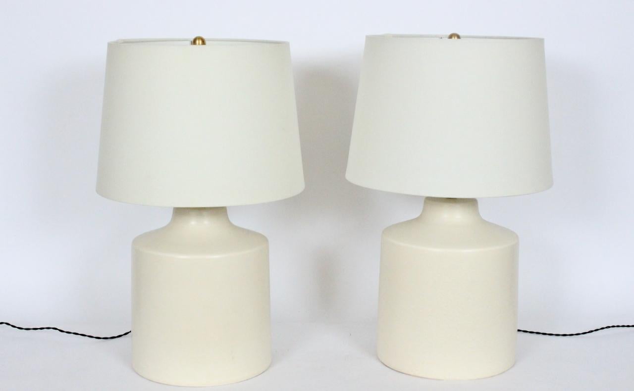 Mid-Century Modern Pair Lotte and Gunnar Bostlund Off White Pottery Table Lamps, 1960's For Sale