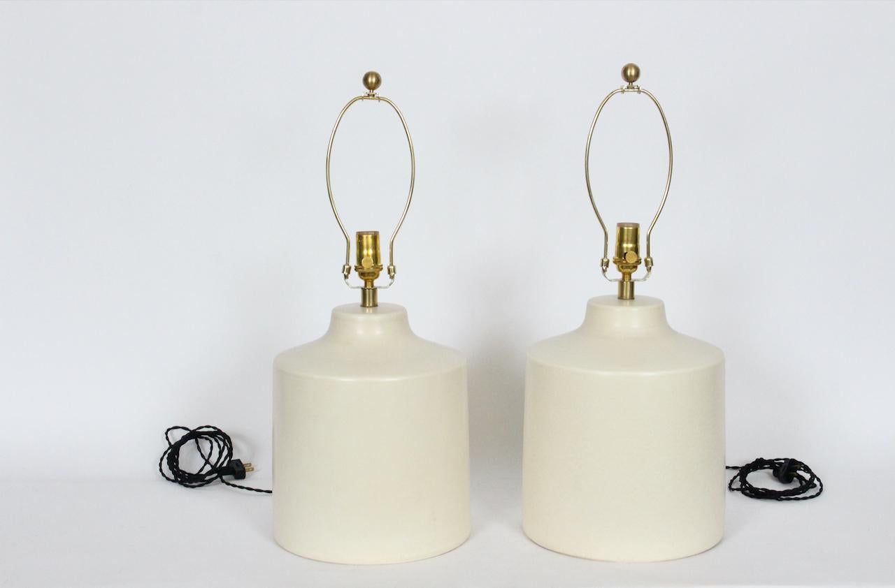 Canadian Pair Lotte and Gunnar Bostlund Off White Pottery Table Lamps, 1960's For Sale
