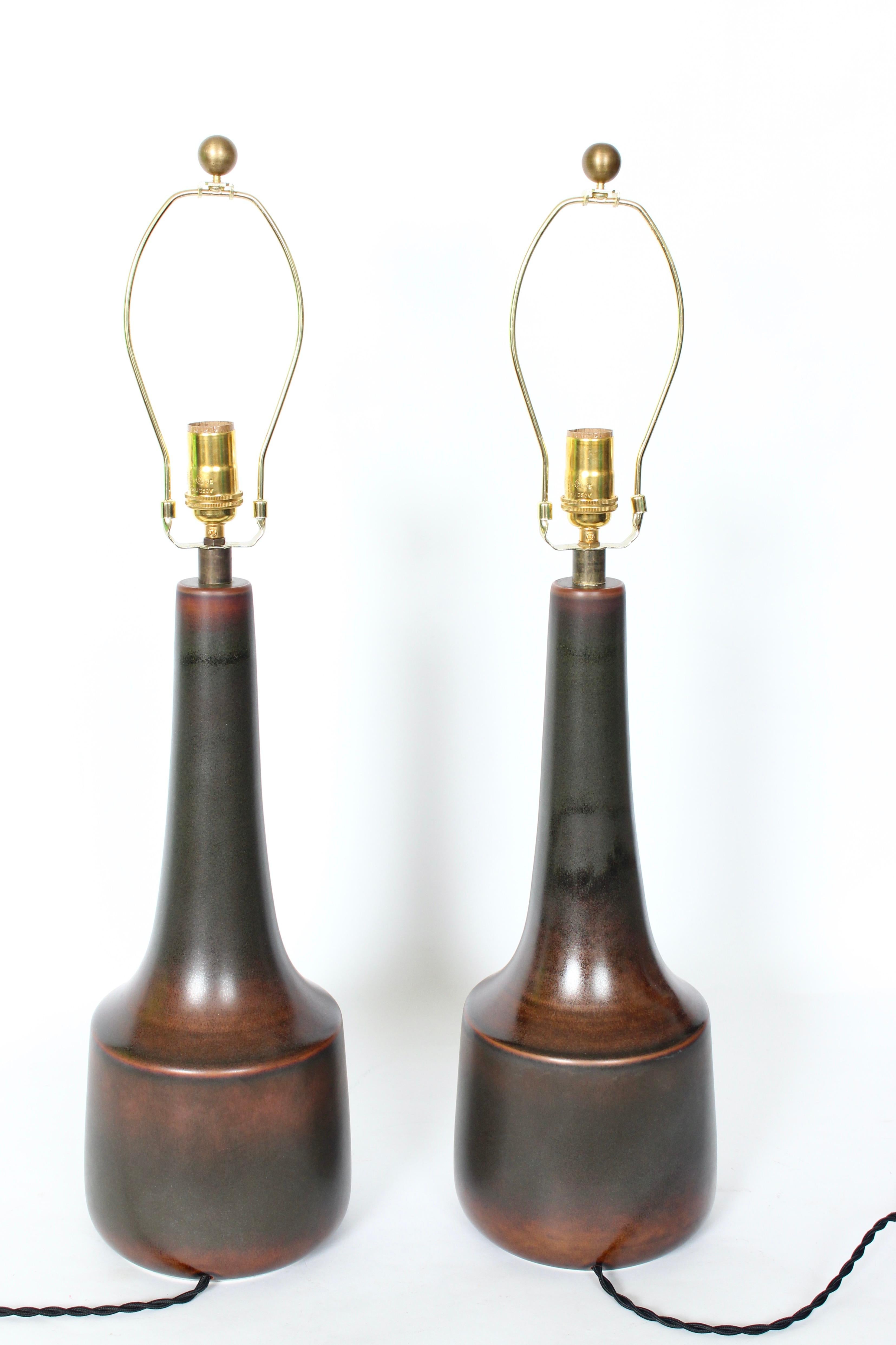 Canadian Pair Lotte & Gunnar Bostlund Dark Green & Chestnut Stoneware Table Lamps, 1970's