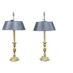 Paar Louis XV Bronze Doré Leuchter montiert Lampen W / Tole Bouillotte Schirme